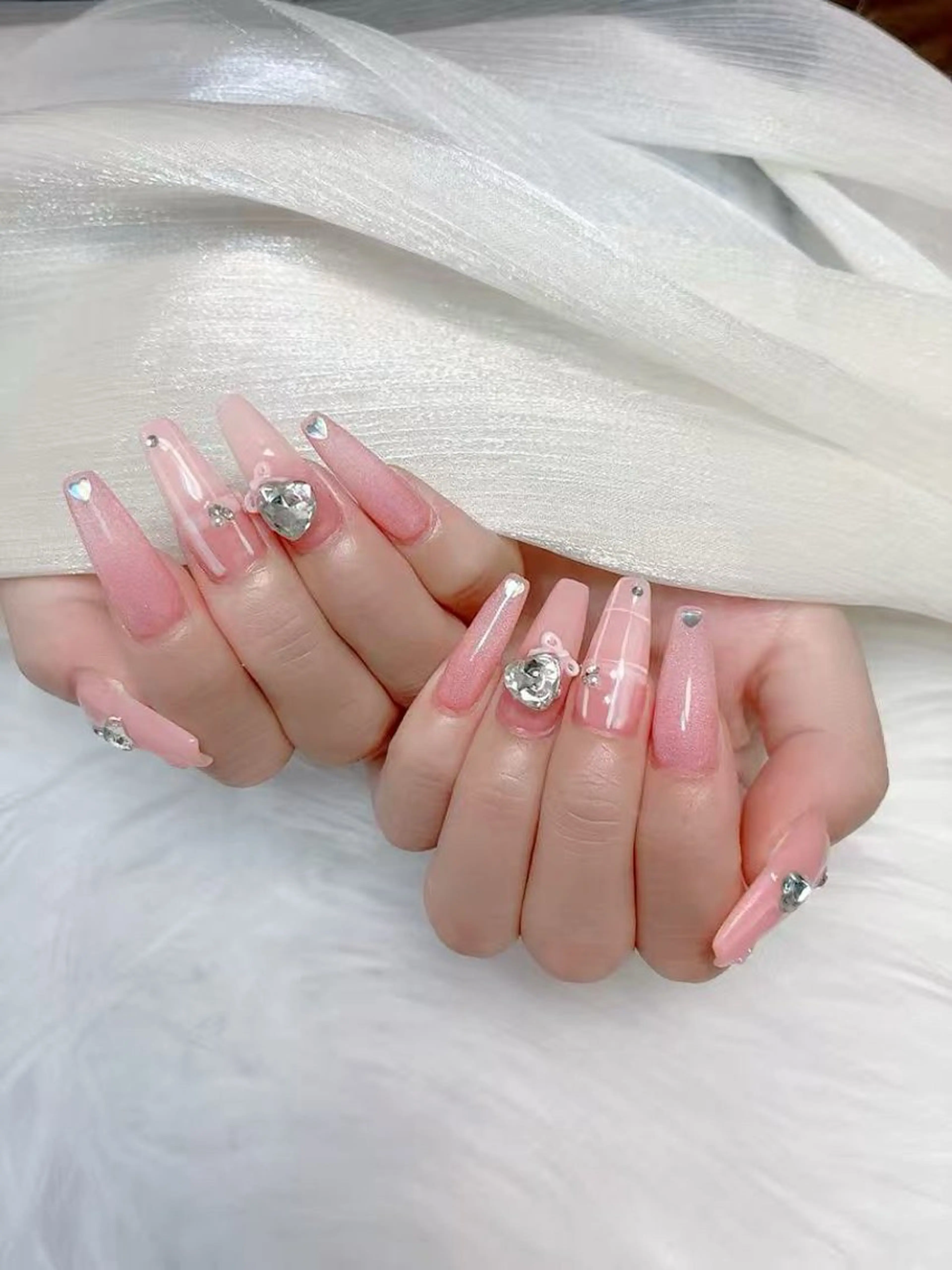 ネイル アニマル柄 チークネイル フラッシュネイル フットネイル フレンチネイル ハンドネイル B·U Nail大宮 長さだし専門店のネイルデザイン