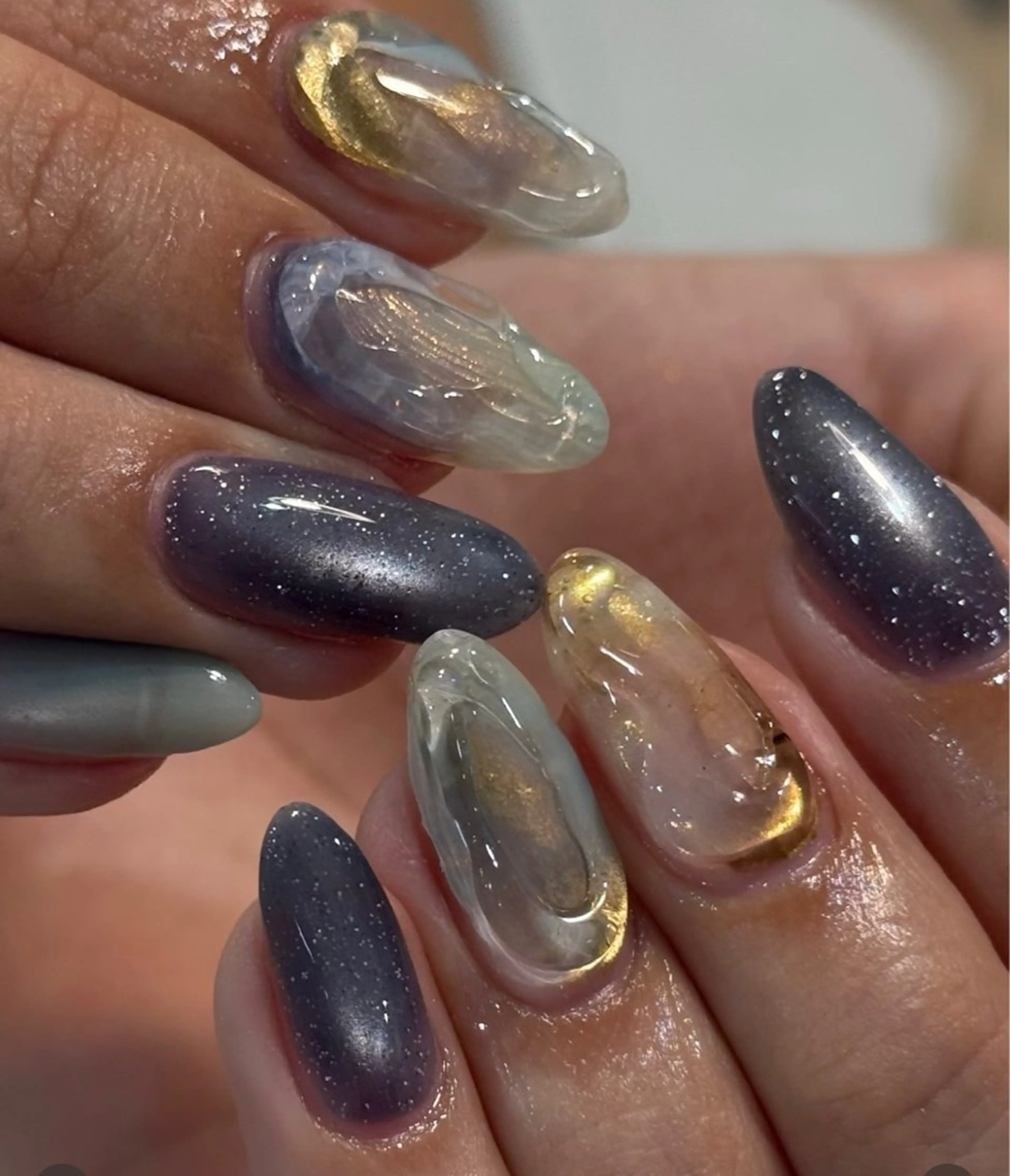 ネイル Salondevi2 isanaのネイルデザイン