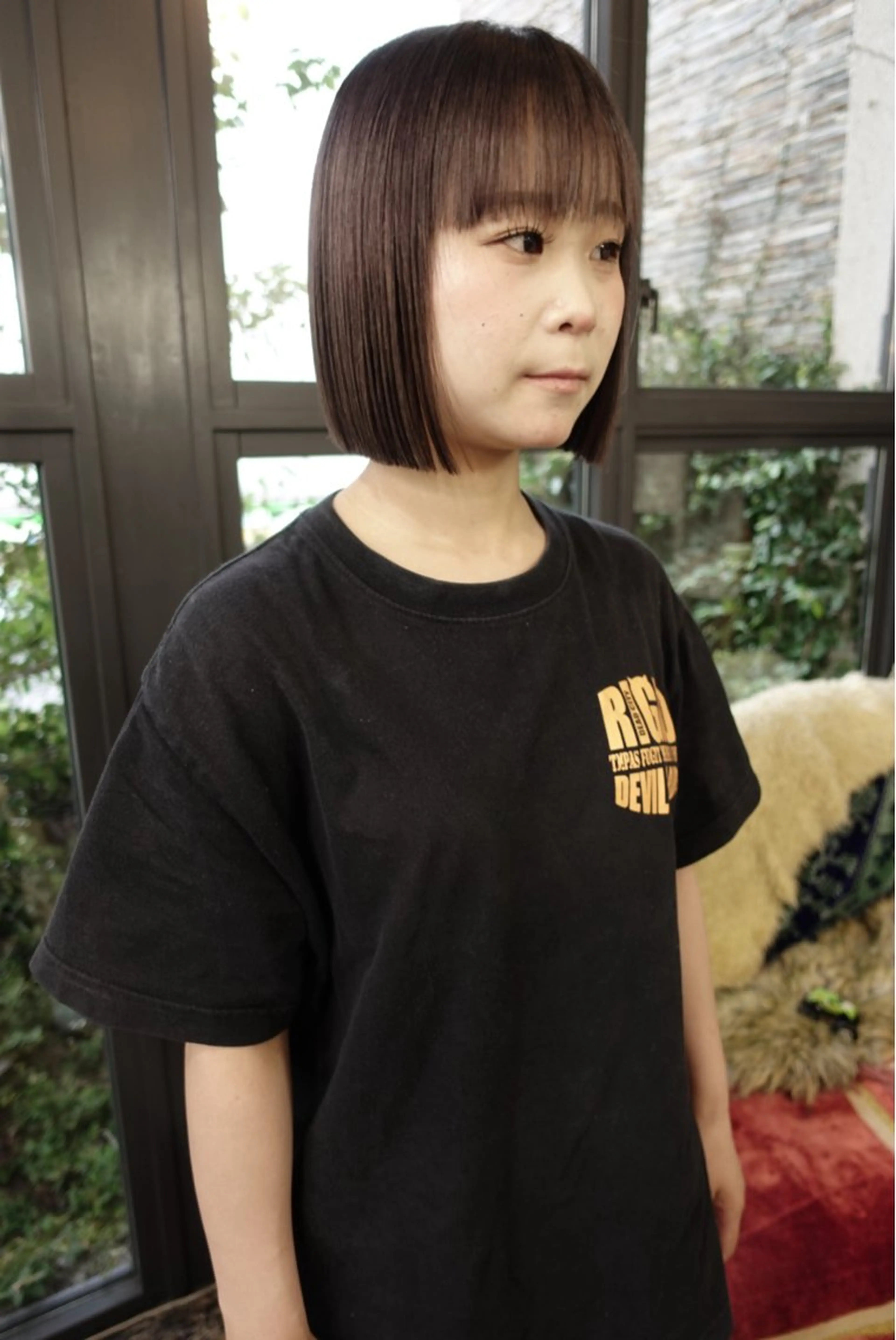 ボブスタイル、毛先を揃えるcutの写真