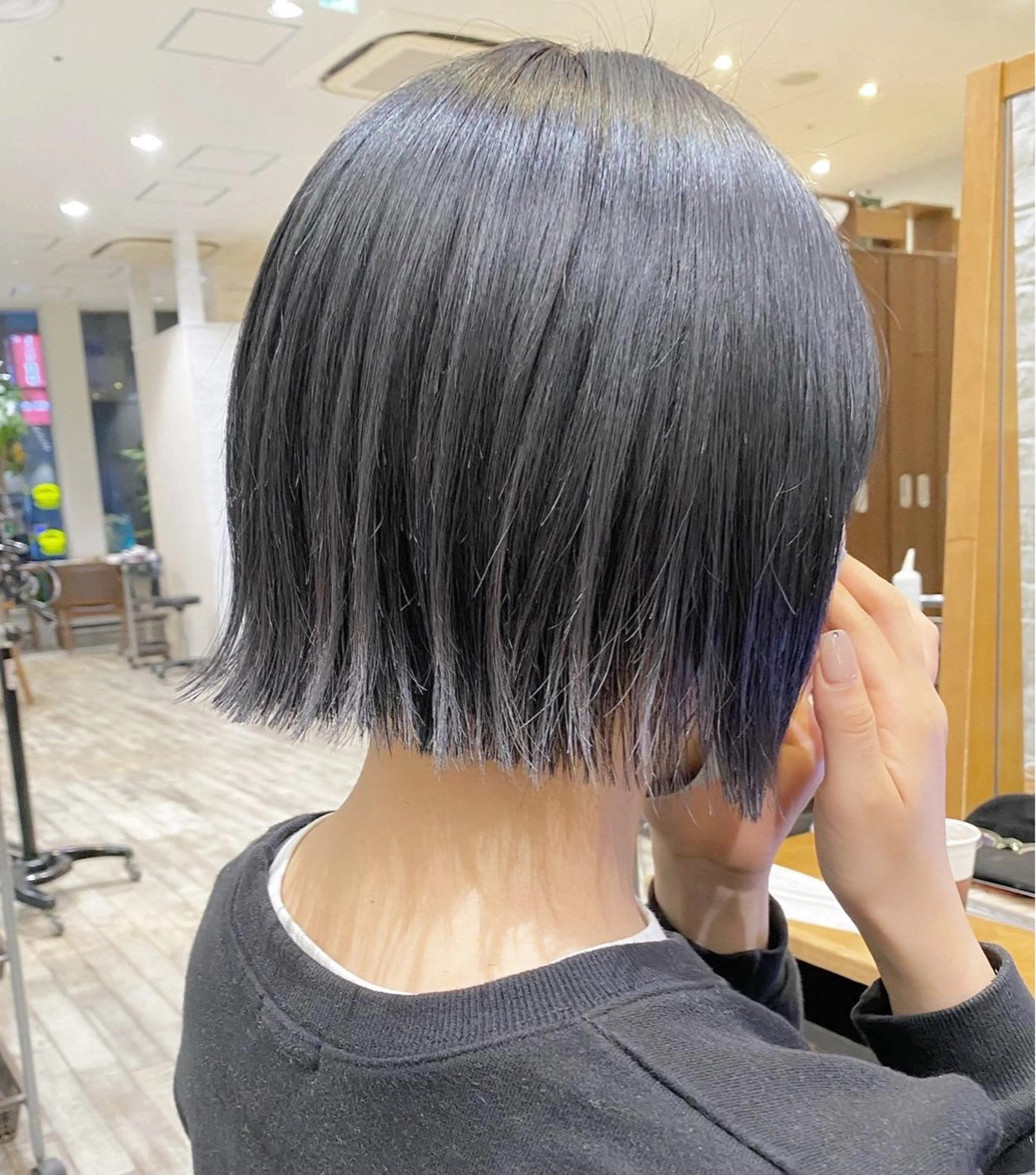 ショート 切りっぱなしボブ ボブ カット ヘアカラー 栗原 瑞稀のヘアスタイル