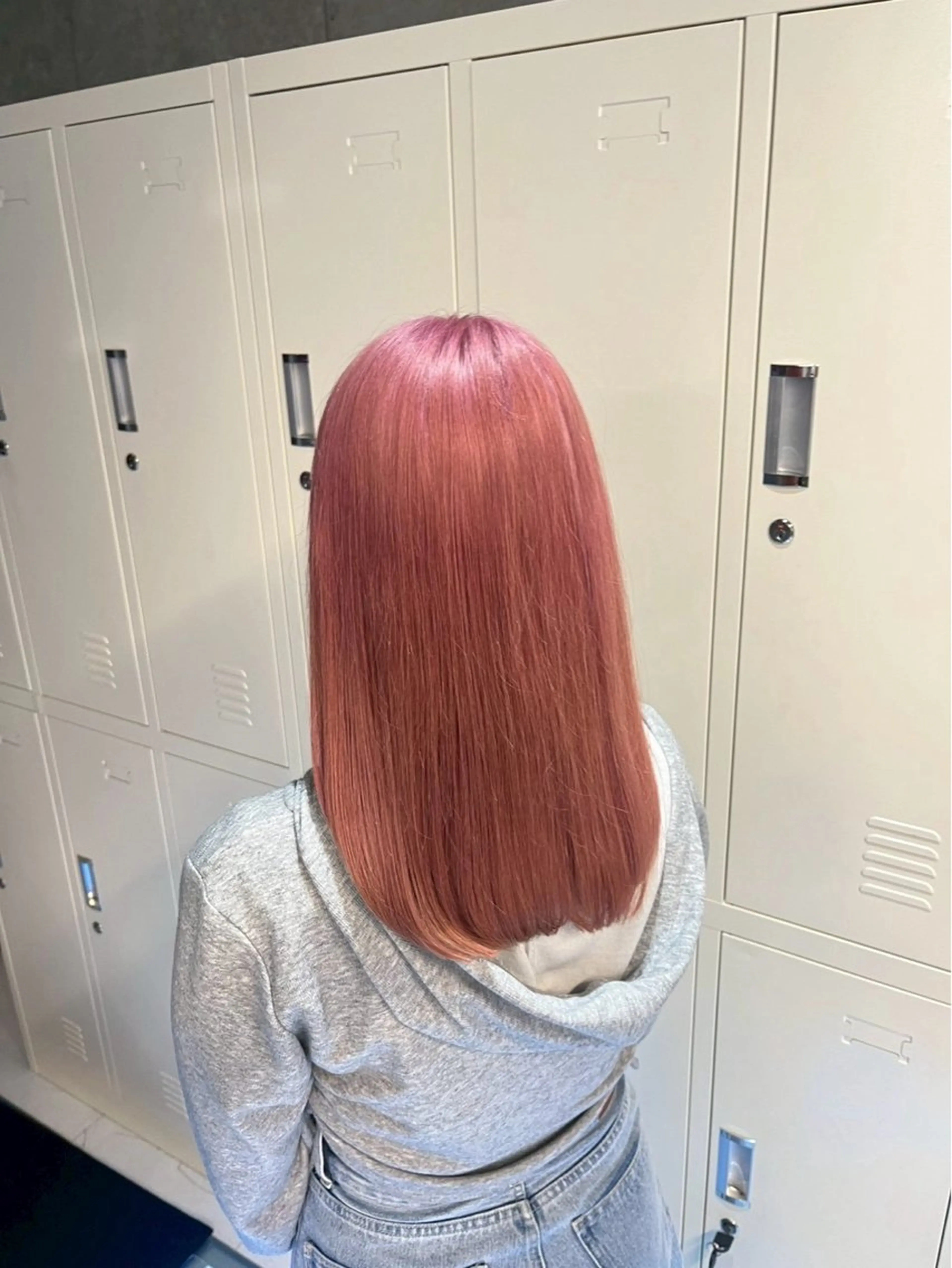 ロング カラー 🌈推し活ハイトーン 💫荒川結星のヘアスタイル