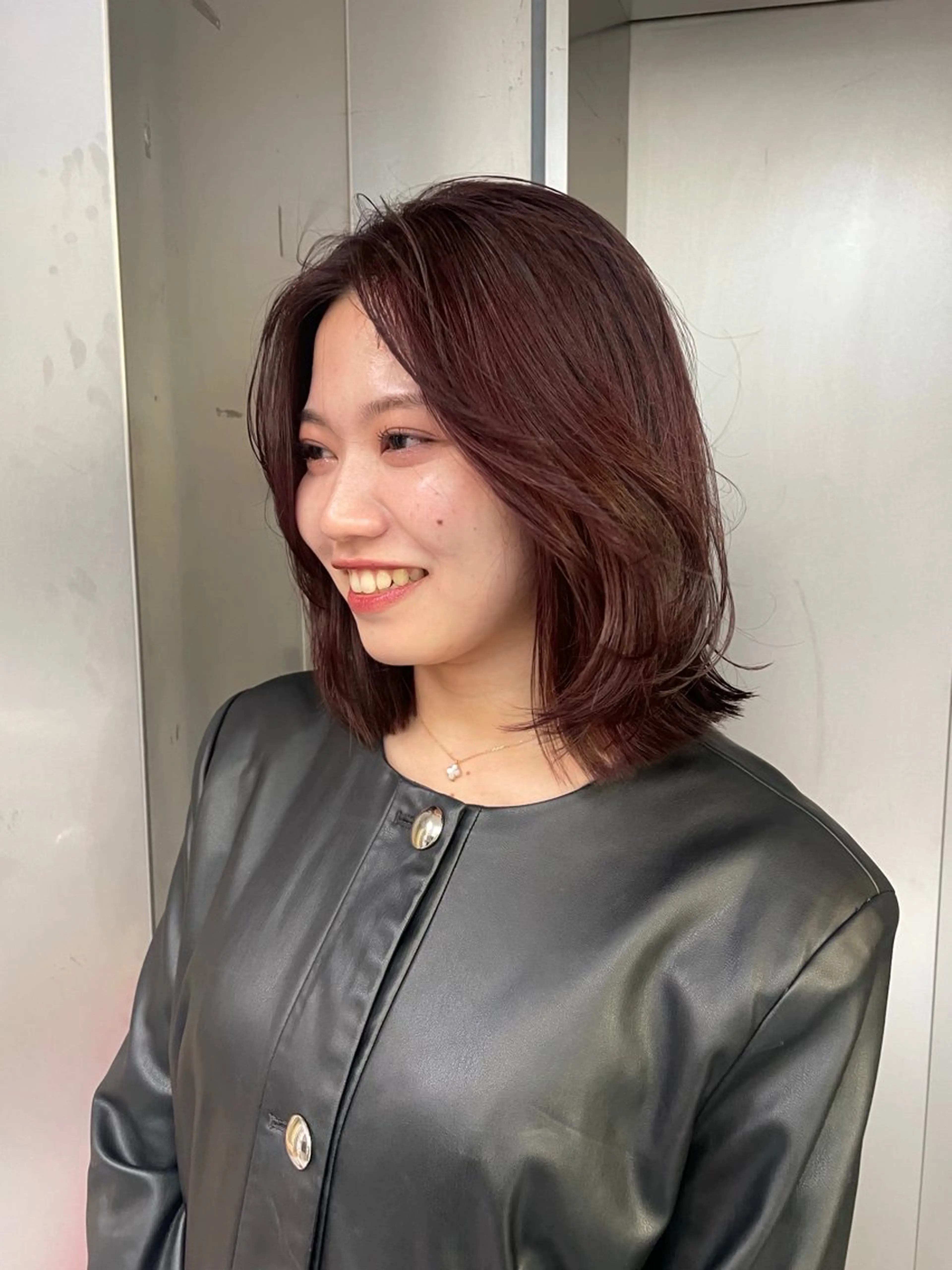 ミディアム カラー ブラウンカラー カット ヘアカラー 狩野 羅夢のヘアスタイル