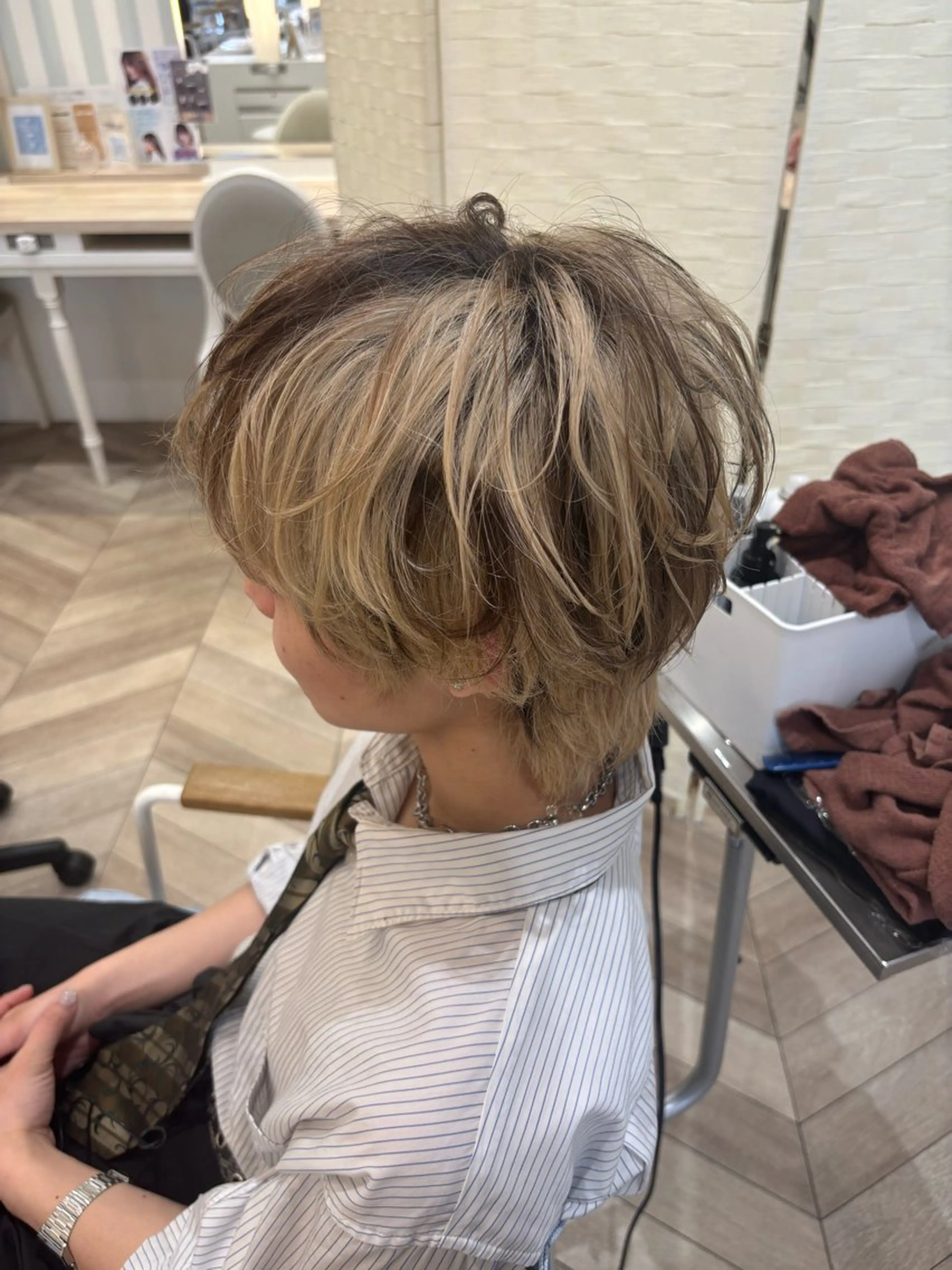 ミディアム カラー パーマ ヘアアレンジ メンズ ミディアムパーマ メンズブリーチ センターパート カルマパーマ マッシュ 🫧Selene SHOGO🫧のヘアスタイル