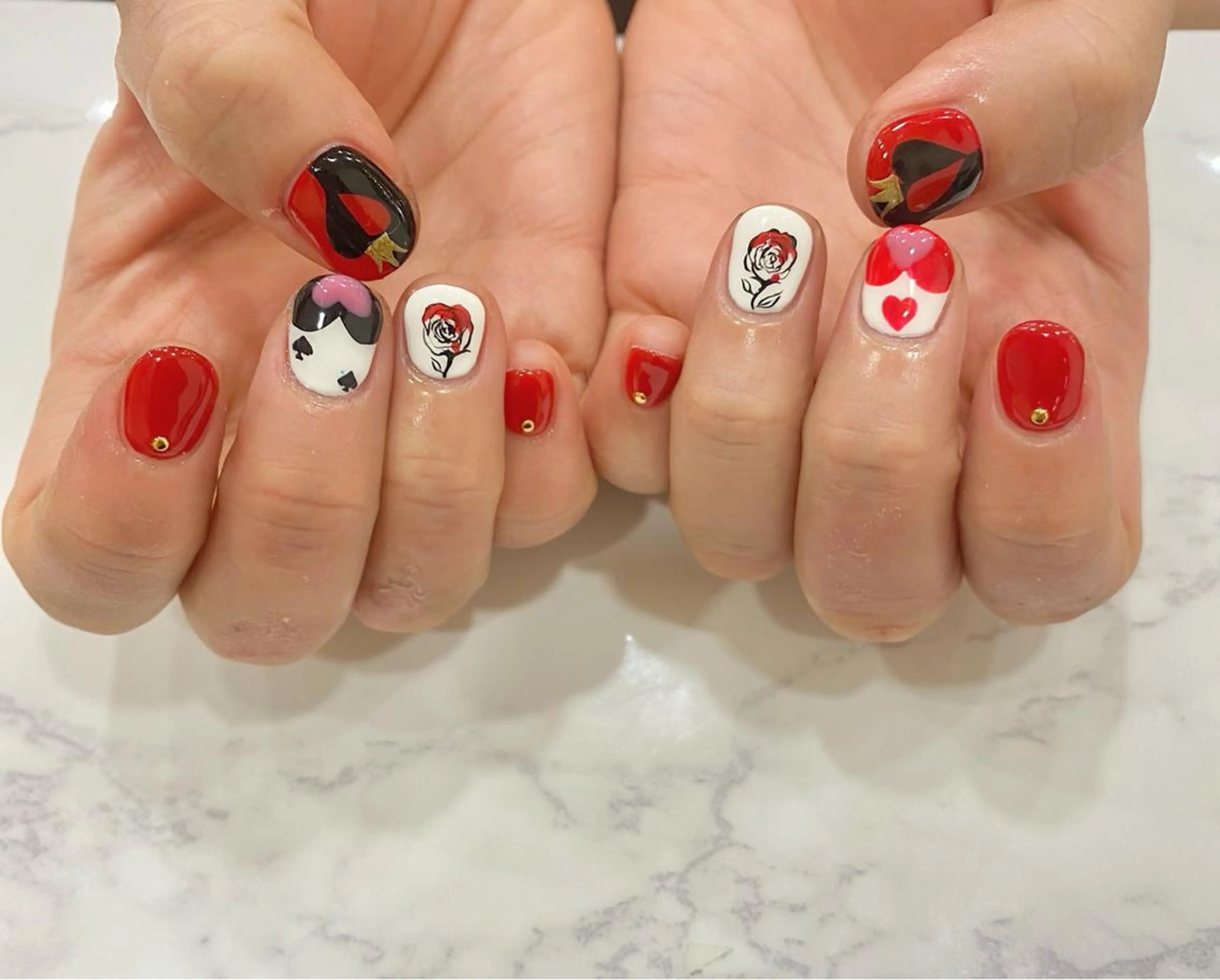 ネイル 安藤 彩乃のネイルデザイン