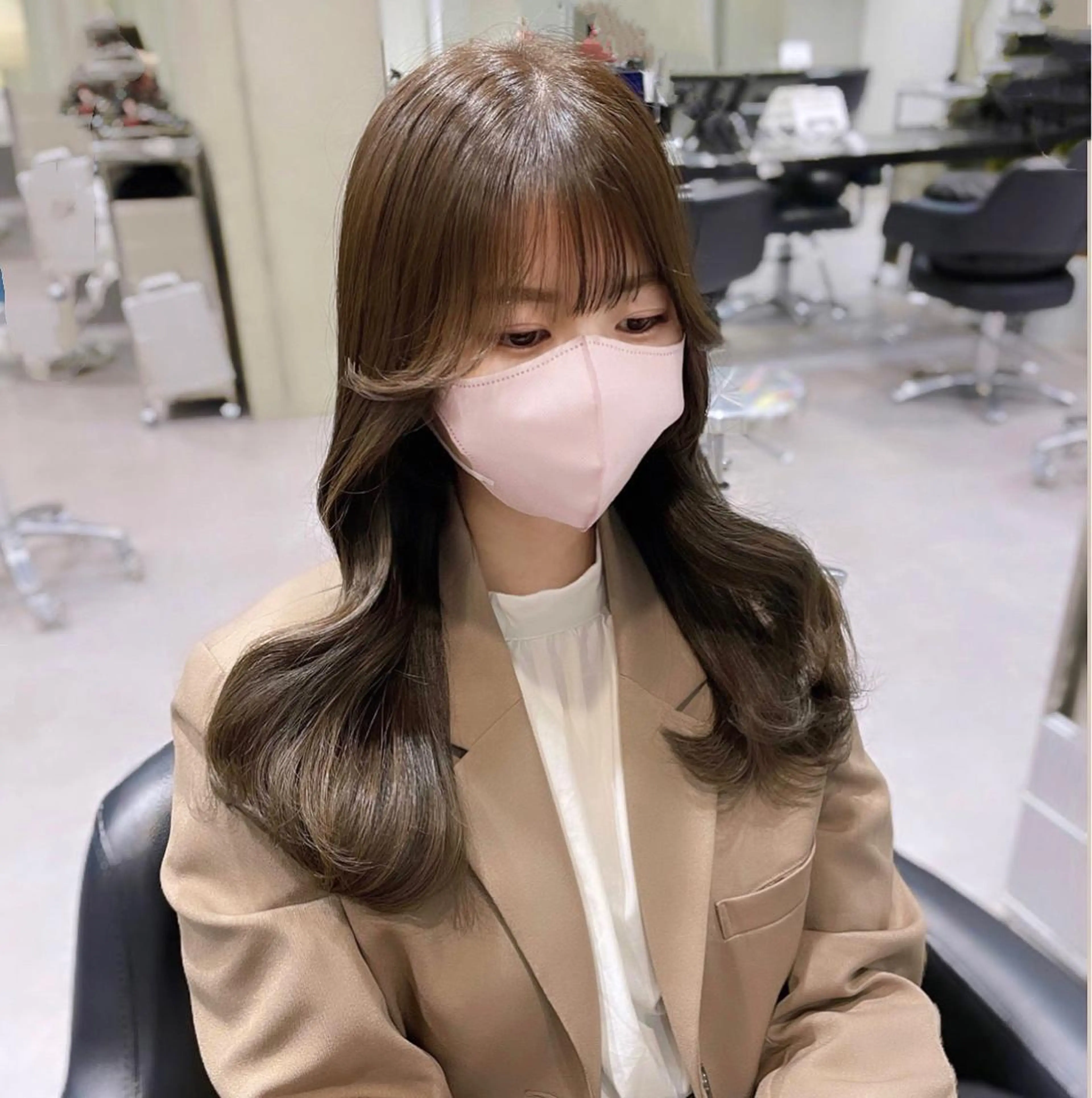 セミロング カット ヘアカラー トリートメント 銀座／レイヤーカット 🤍内野すみれのヘアスタイル