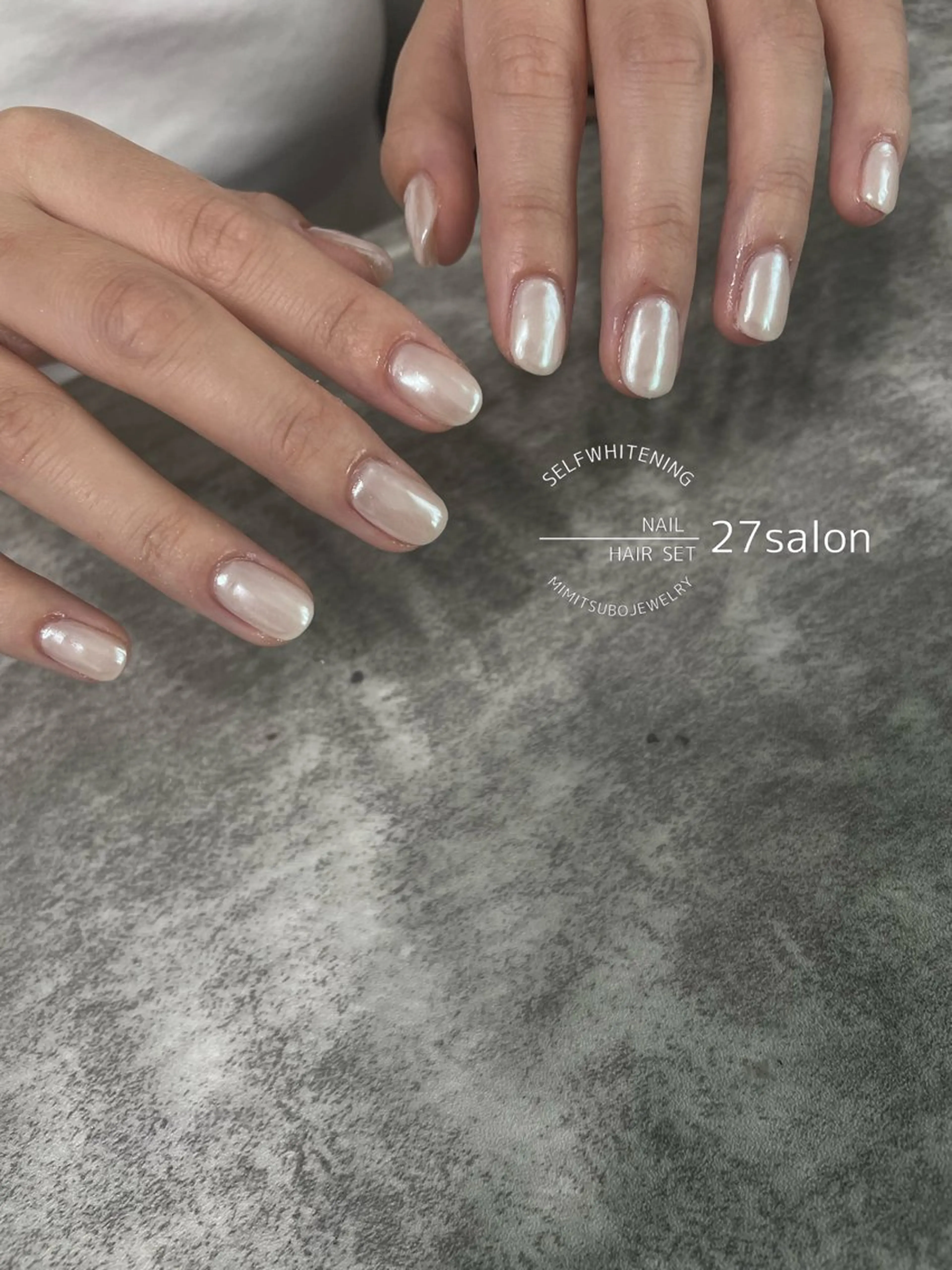 ネイル ミラーネイル ショートネイル ホワイト ハンドネイル 27salon yuinaのネイルデザイン