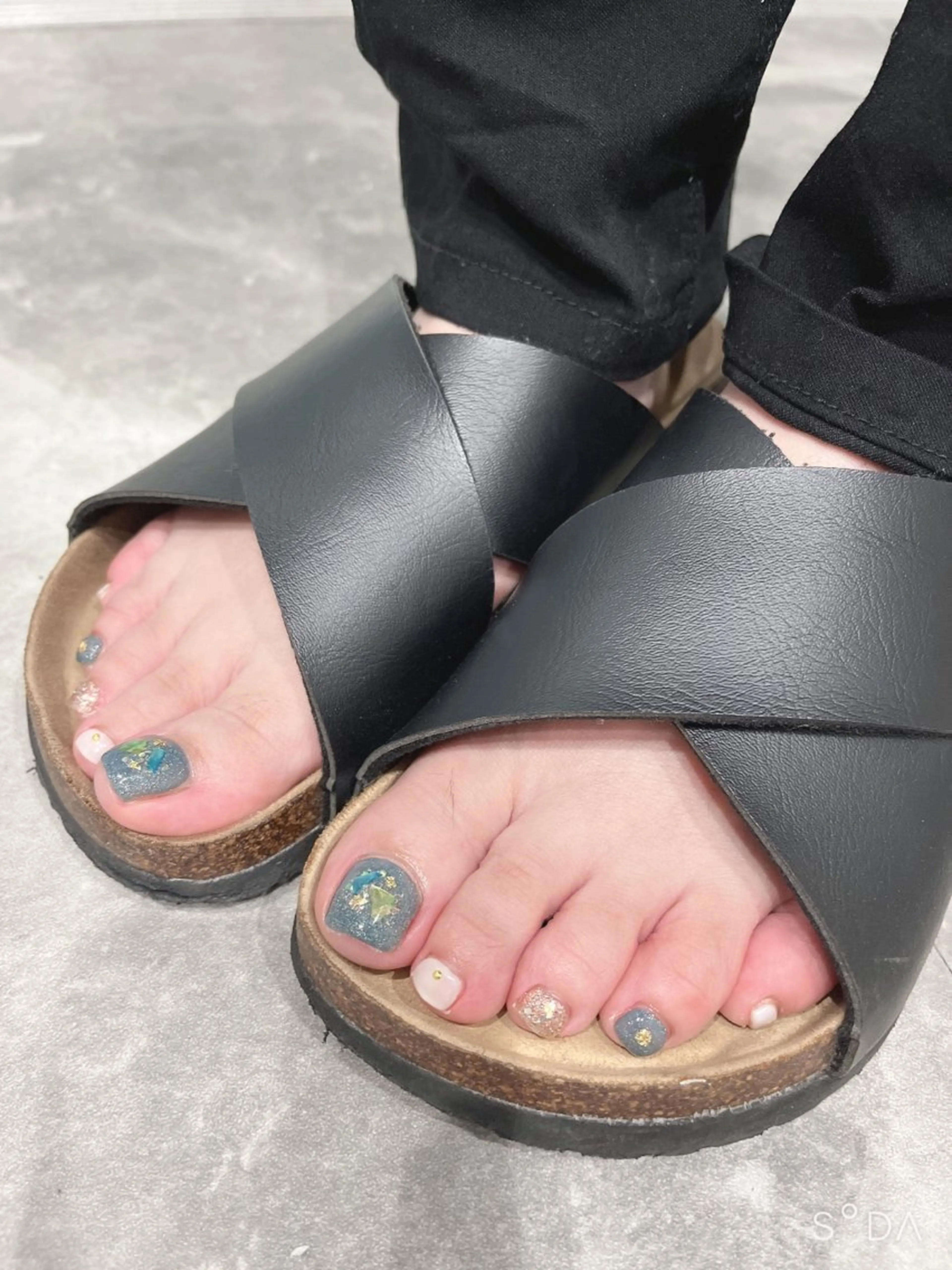 ネイル フットネイル ネイル脱毛 Reeのネイルデザイン