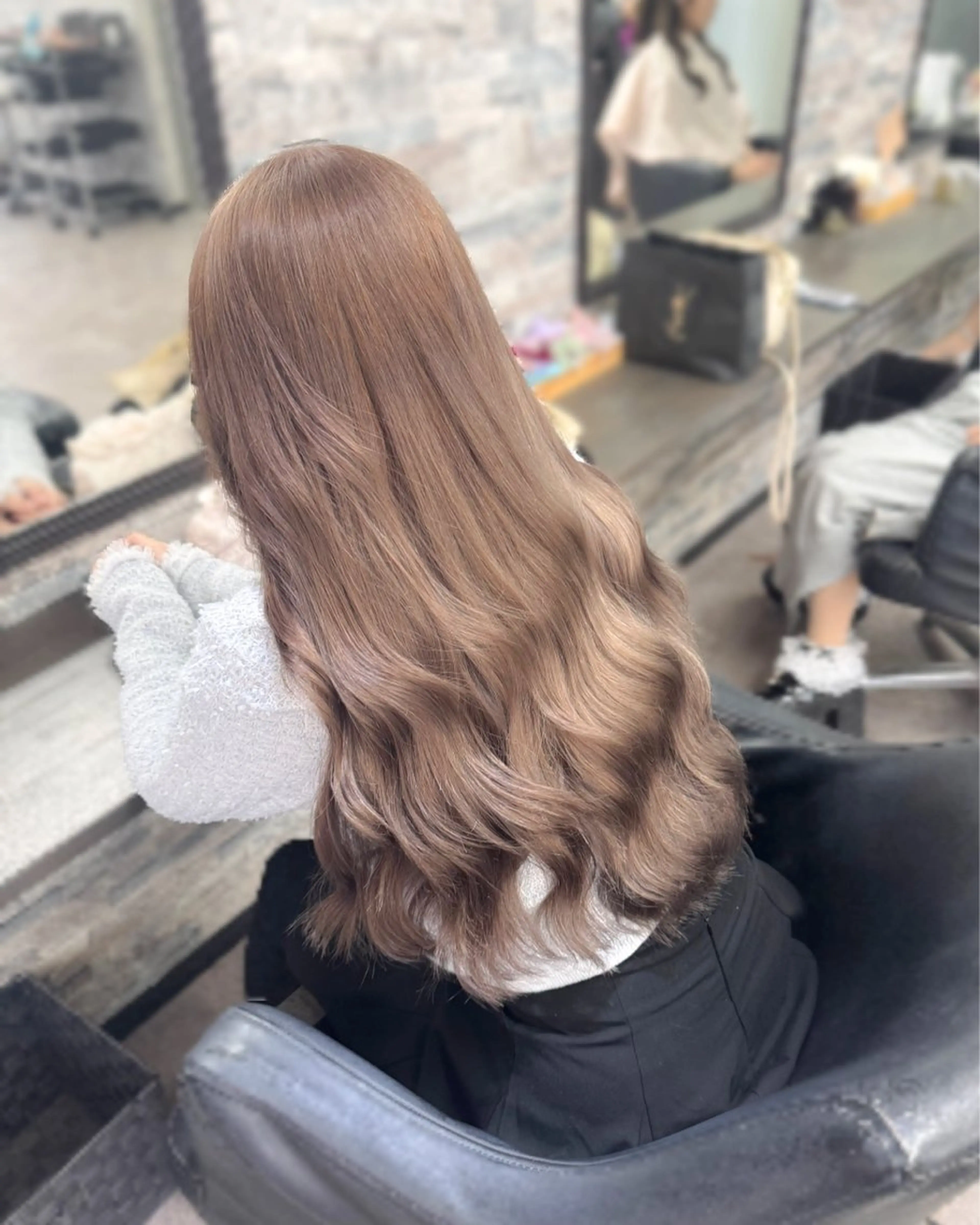ロング カラー ヘアカラー トリートメント ハイトーンエクステ 🎩カズキ🎩のヘアスタイル