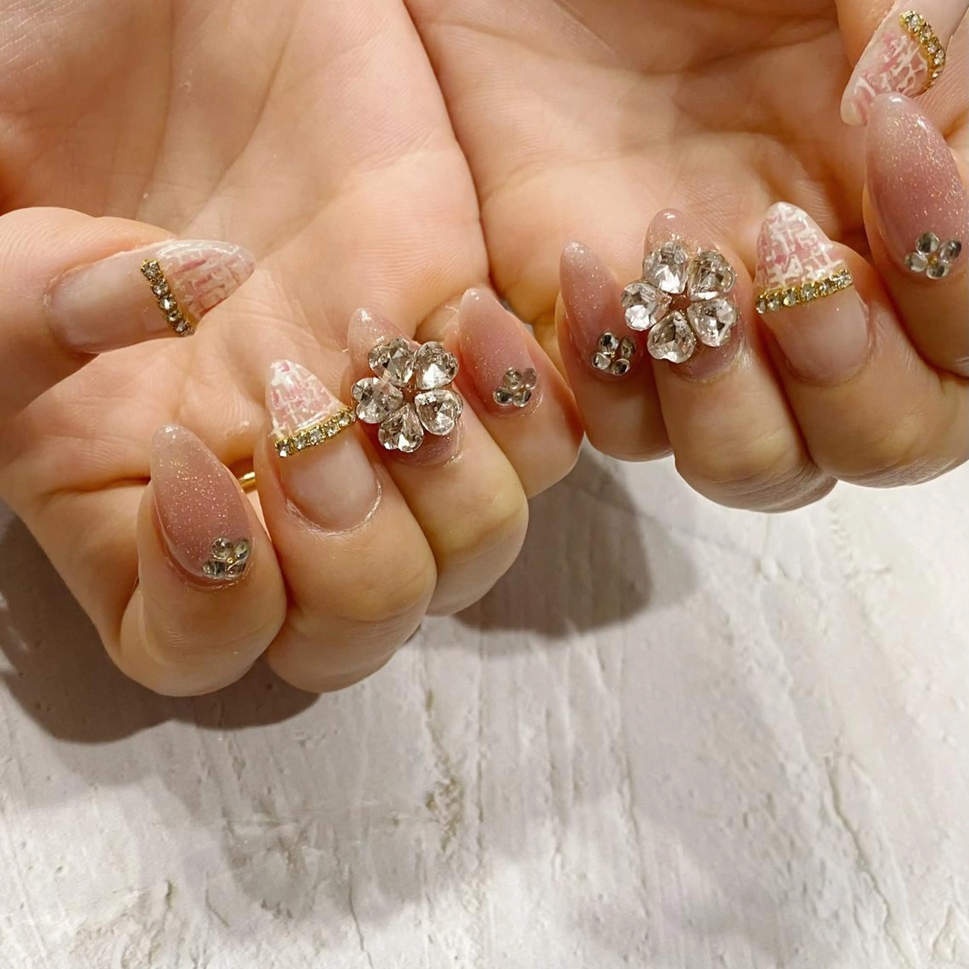 ネイル 韓国ネイル ロングネイル ピンク 春ネイル ネイルチップ ハンドネイル mermooi所属・melumooi nailのネイルデザイン