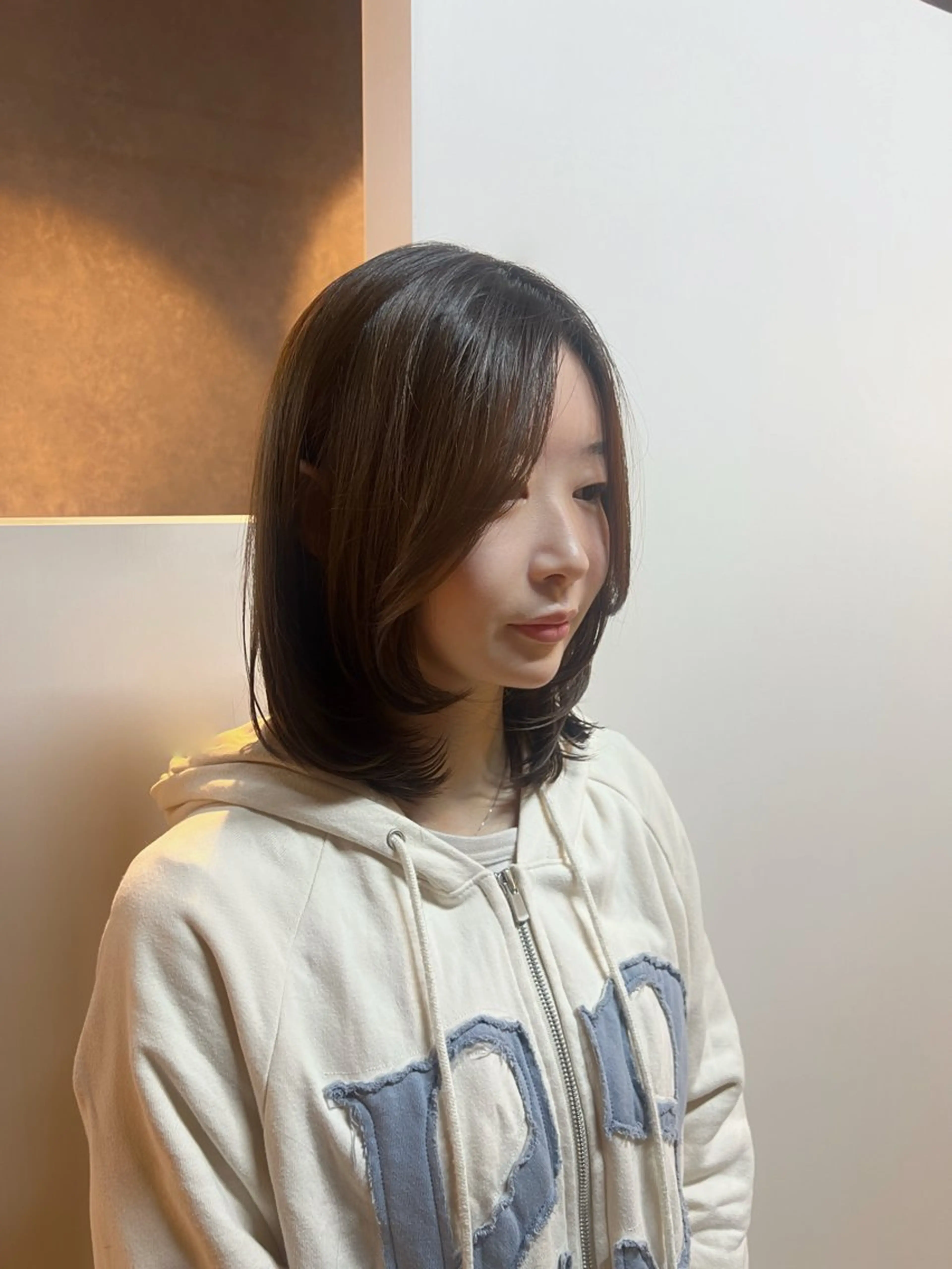 ミディアム 顔周りカット レイヤーカット 水田 芹七のヘアスタイル