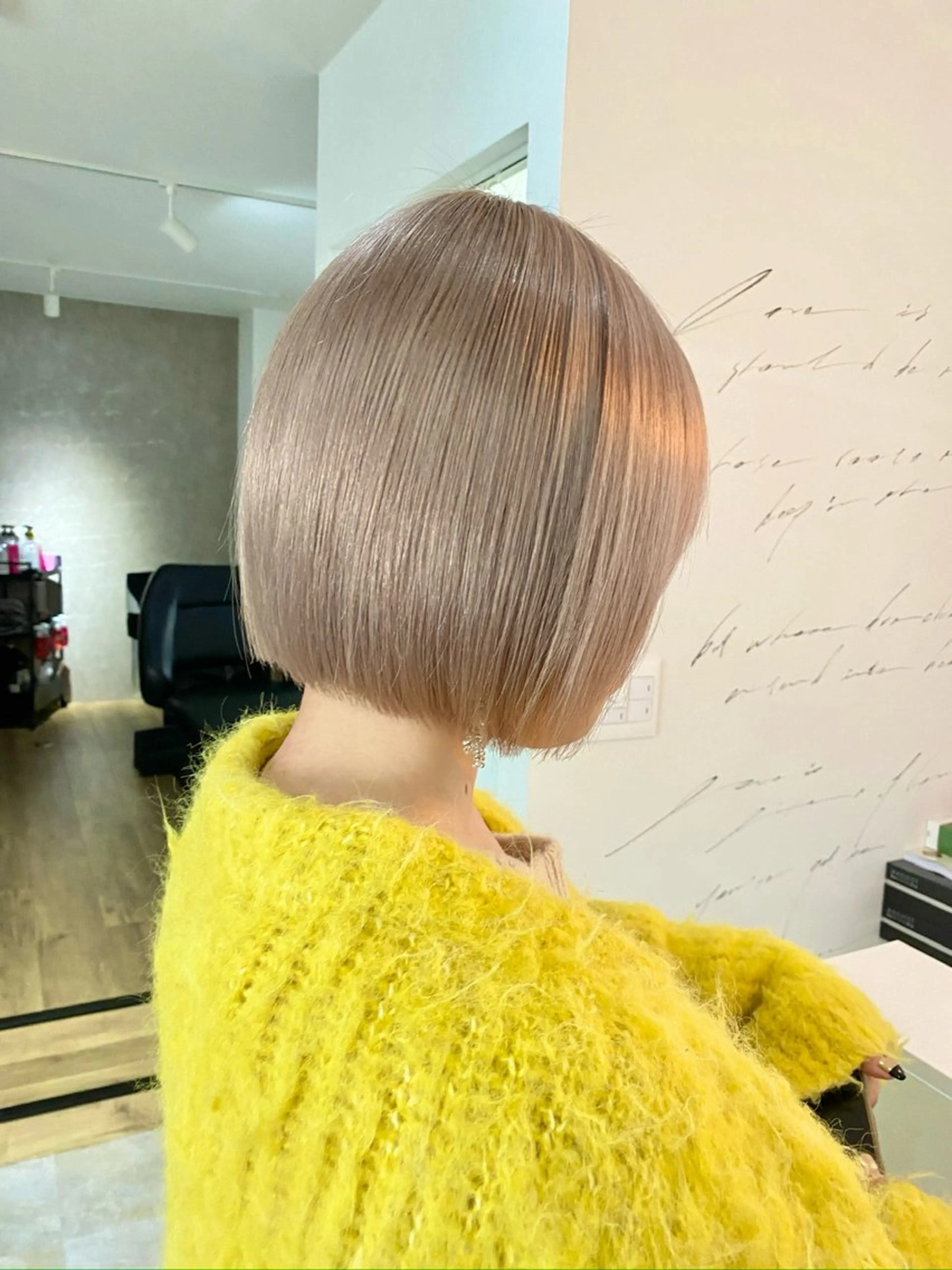 ミディアム 鳴海 稜真のヘアスタイル