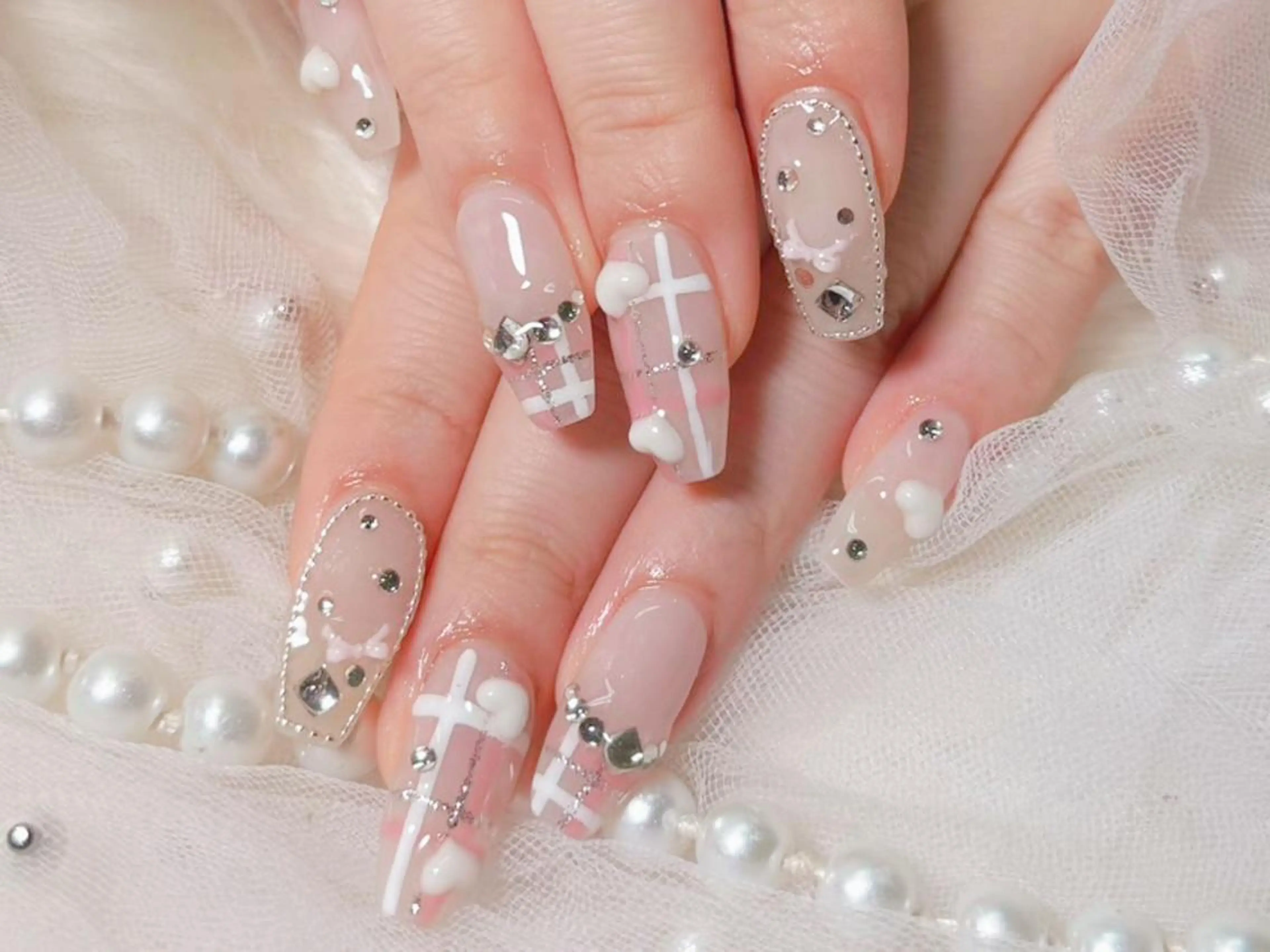 ロング 韓国風ヘア ハンドネイル Hanaai Salonスニタのネイルデザイン