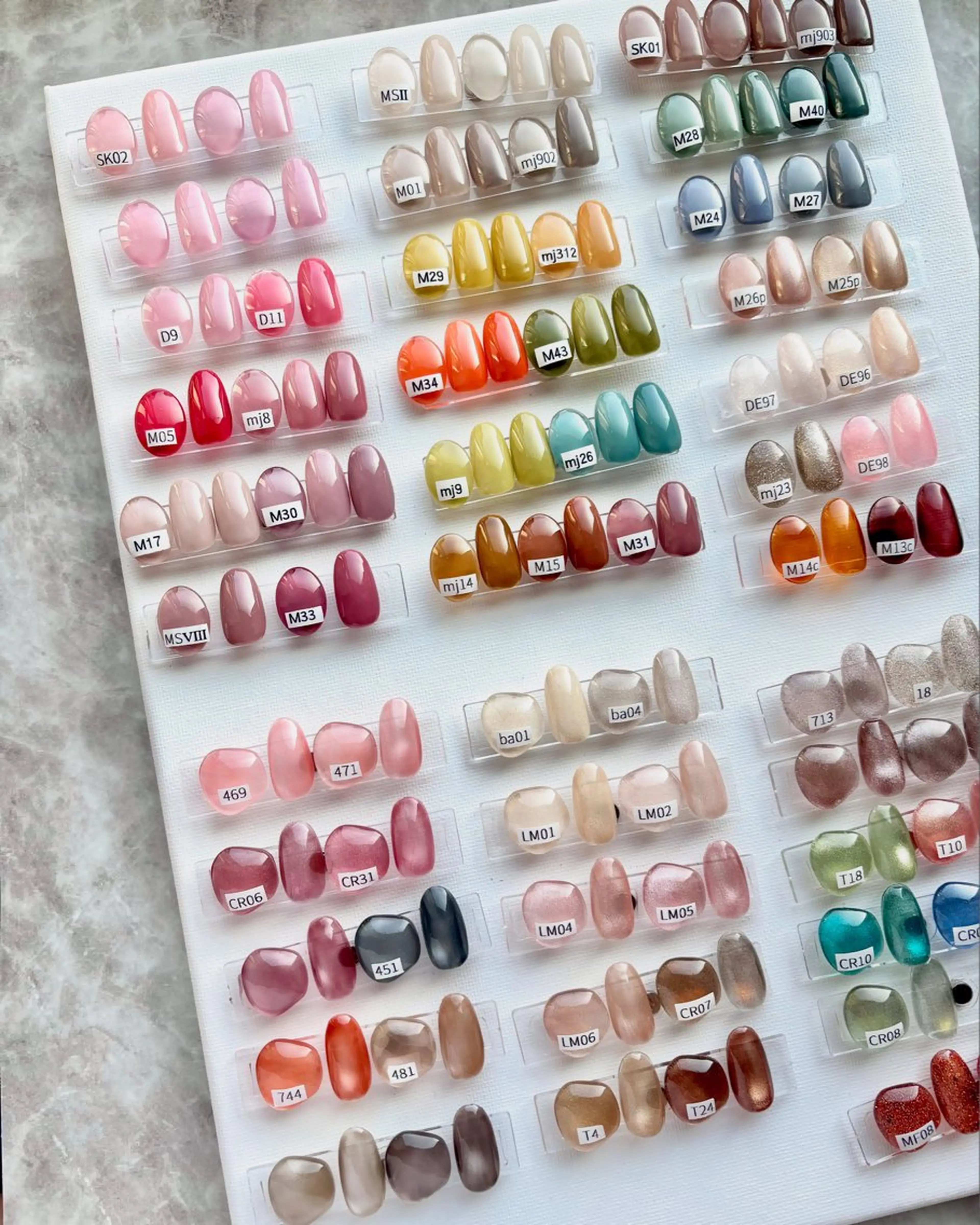 ネイル ハンドネイル Hum.nail （はむ.ねいる）のネイルデザイン