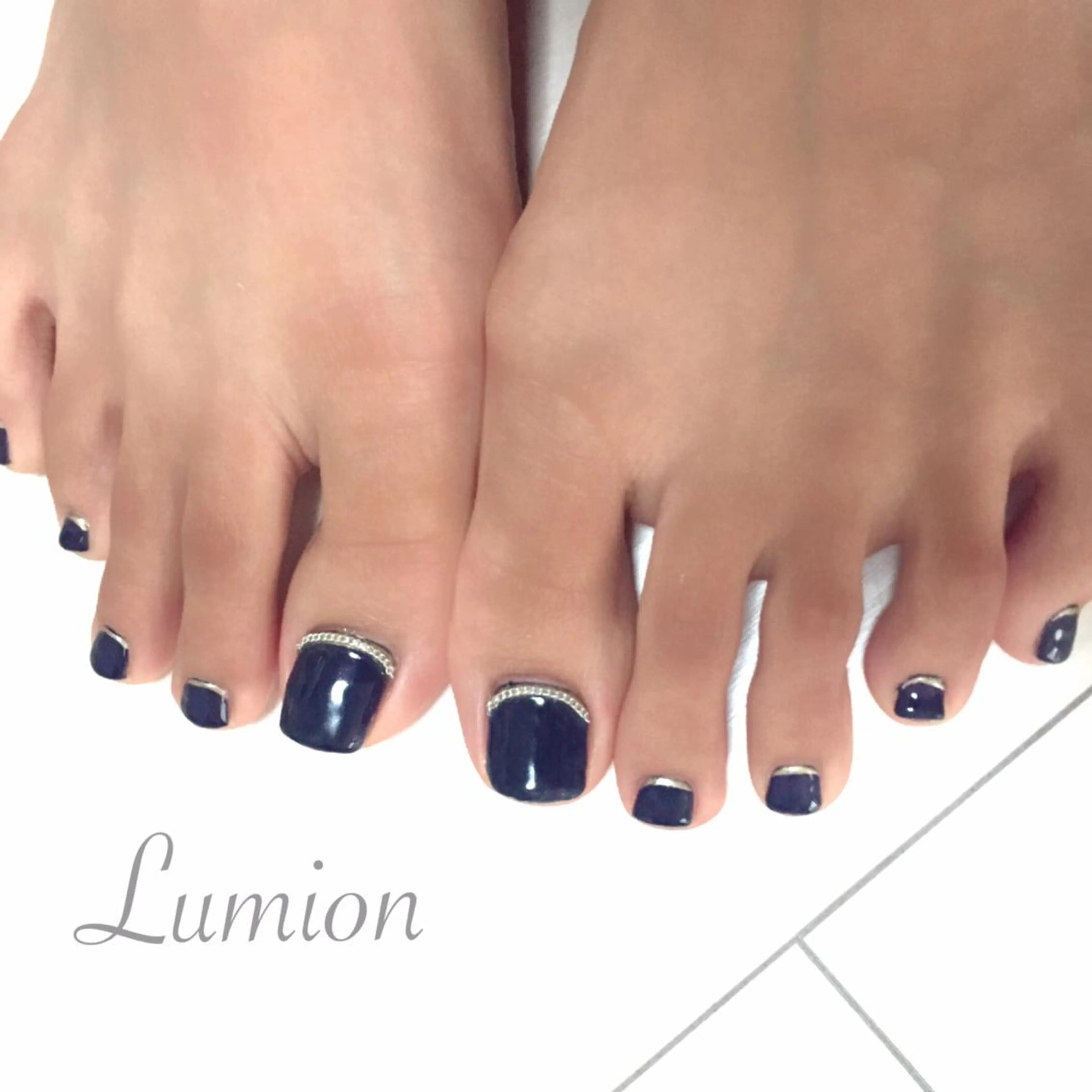 ネイル フットネイル シンプルネイル フットネイル nailroom Lumionのネイルデザイン