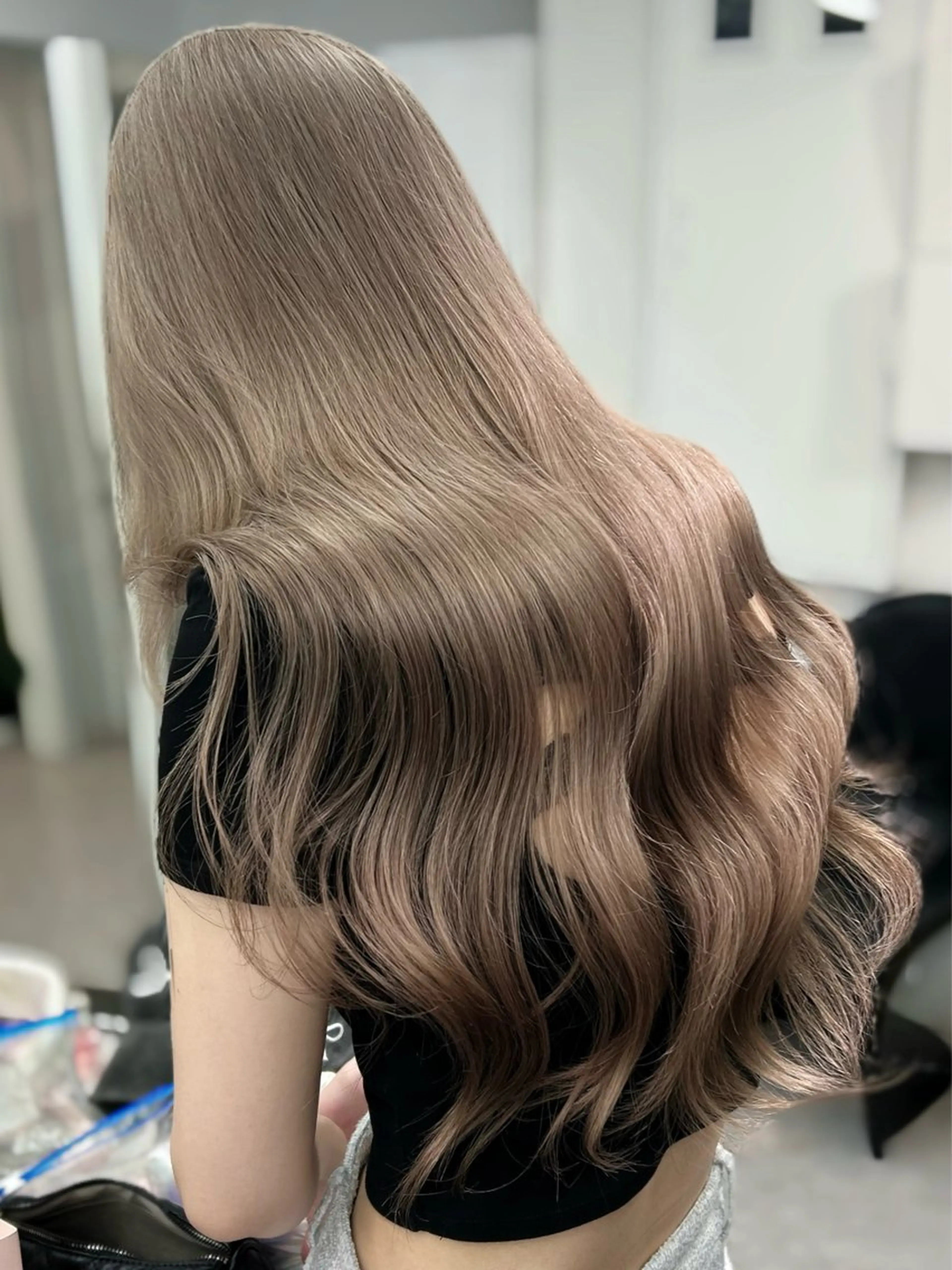 ロング カラー アッシュ アッシュブロンド ブロンド ブラウンカラー オリーブグレー ヘアカラー トリートメント PELE所属・💍透明感 💖艶ミルクティーのヘアスタイル