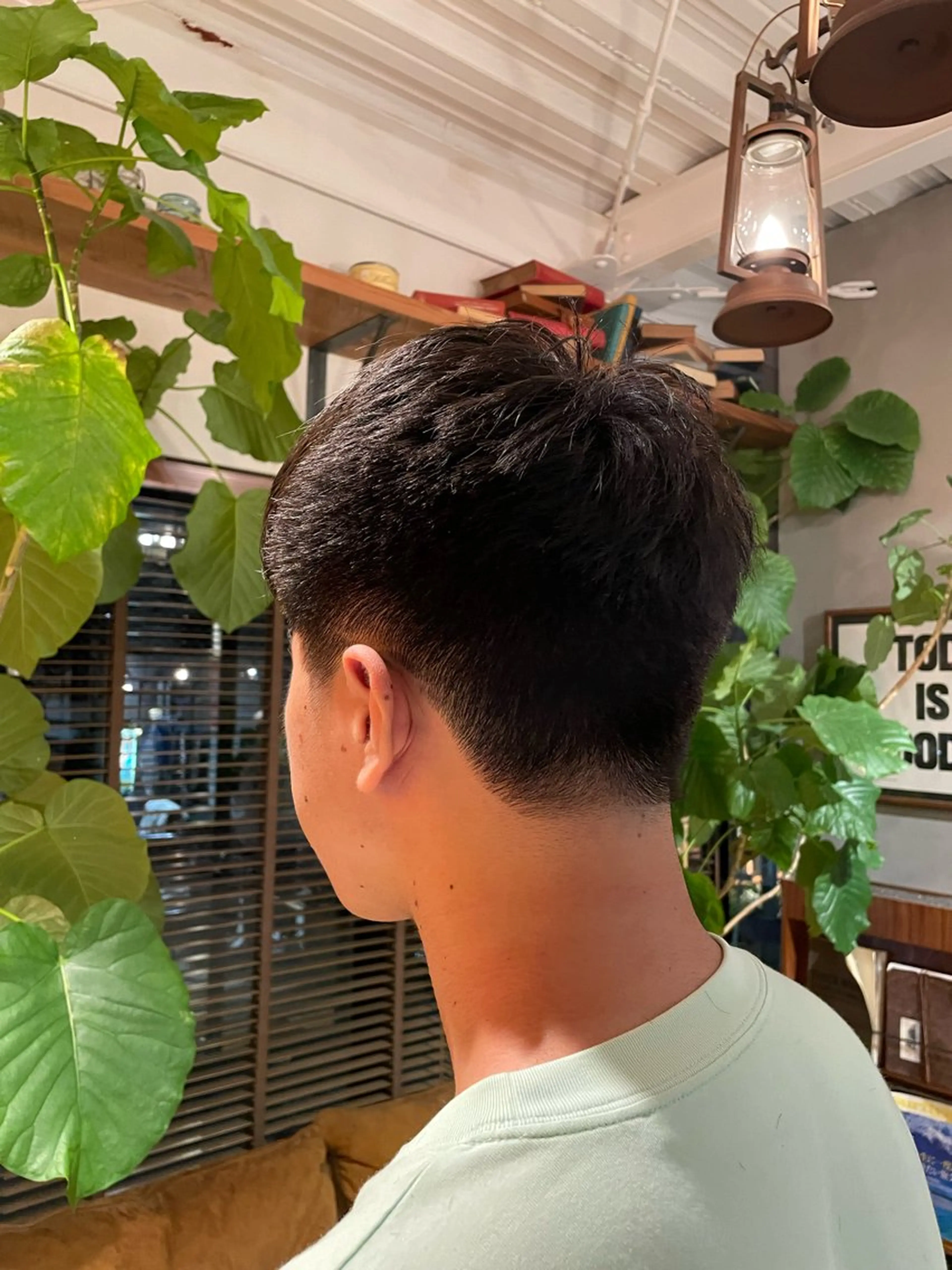 メンズ 刈り上げ TETOTE三宮 ioriのヘアスタイル