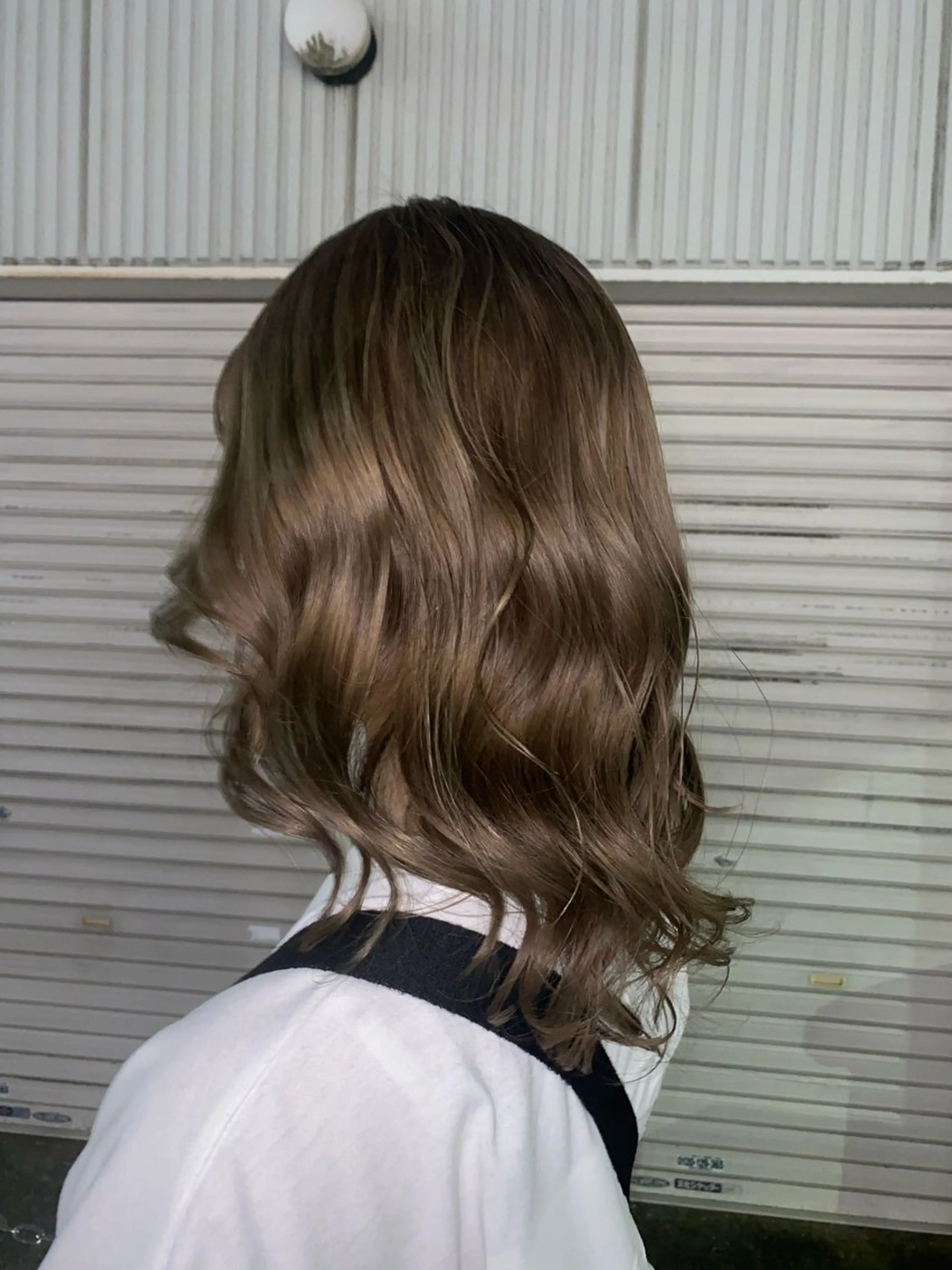 セミロング カラー ベージュカラー ミルクティーベージュ ヘアカラー MEY HAIR CURLYS所属・ハードパーマ Rico💜のヘアスタイル