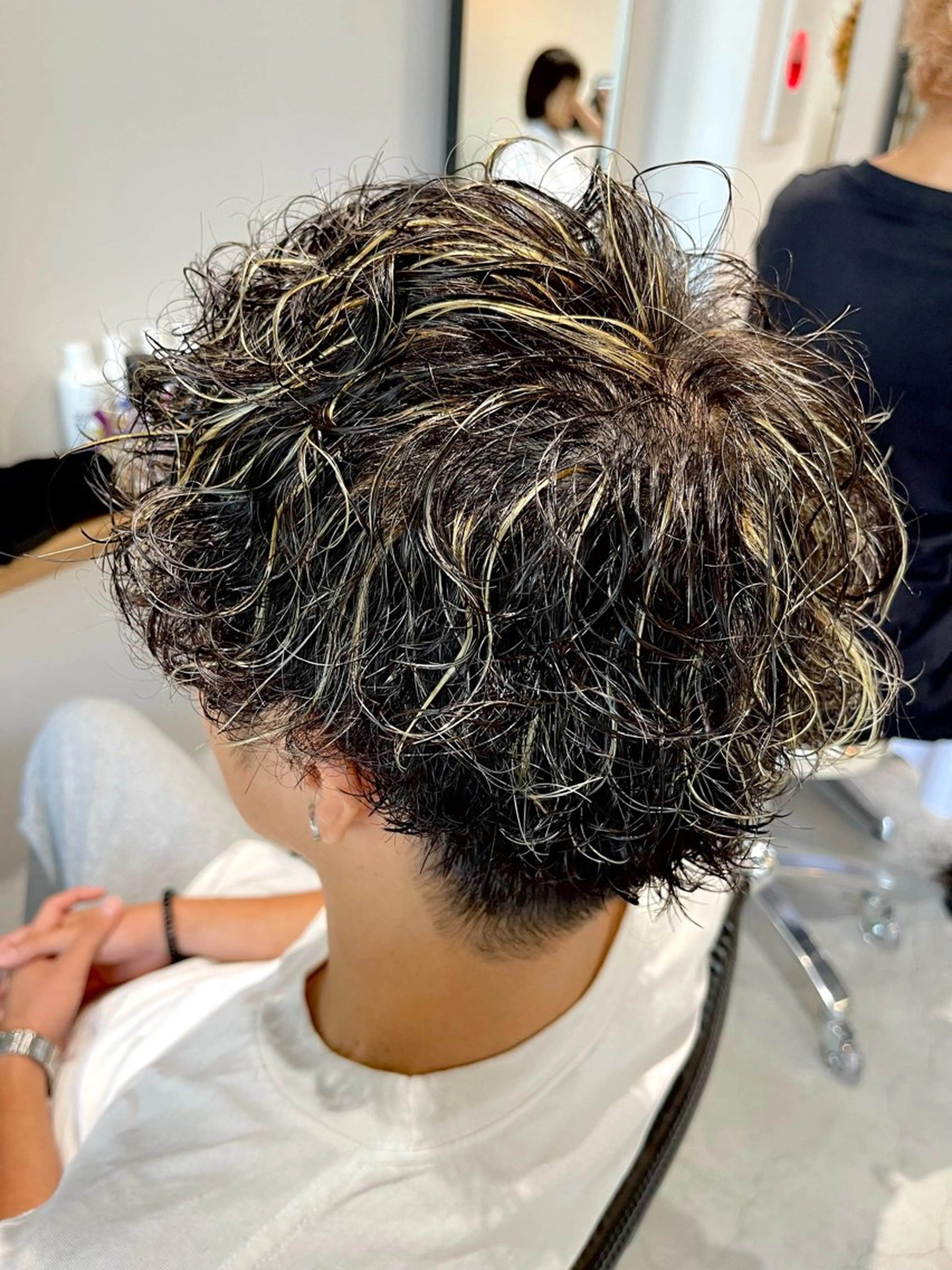 カラー パーマ メンズ メンズハイライト ハイライトカラー カット パーマ ⭐︎白髪のお悩み 解決します⭕️のヘアスタイル
