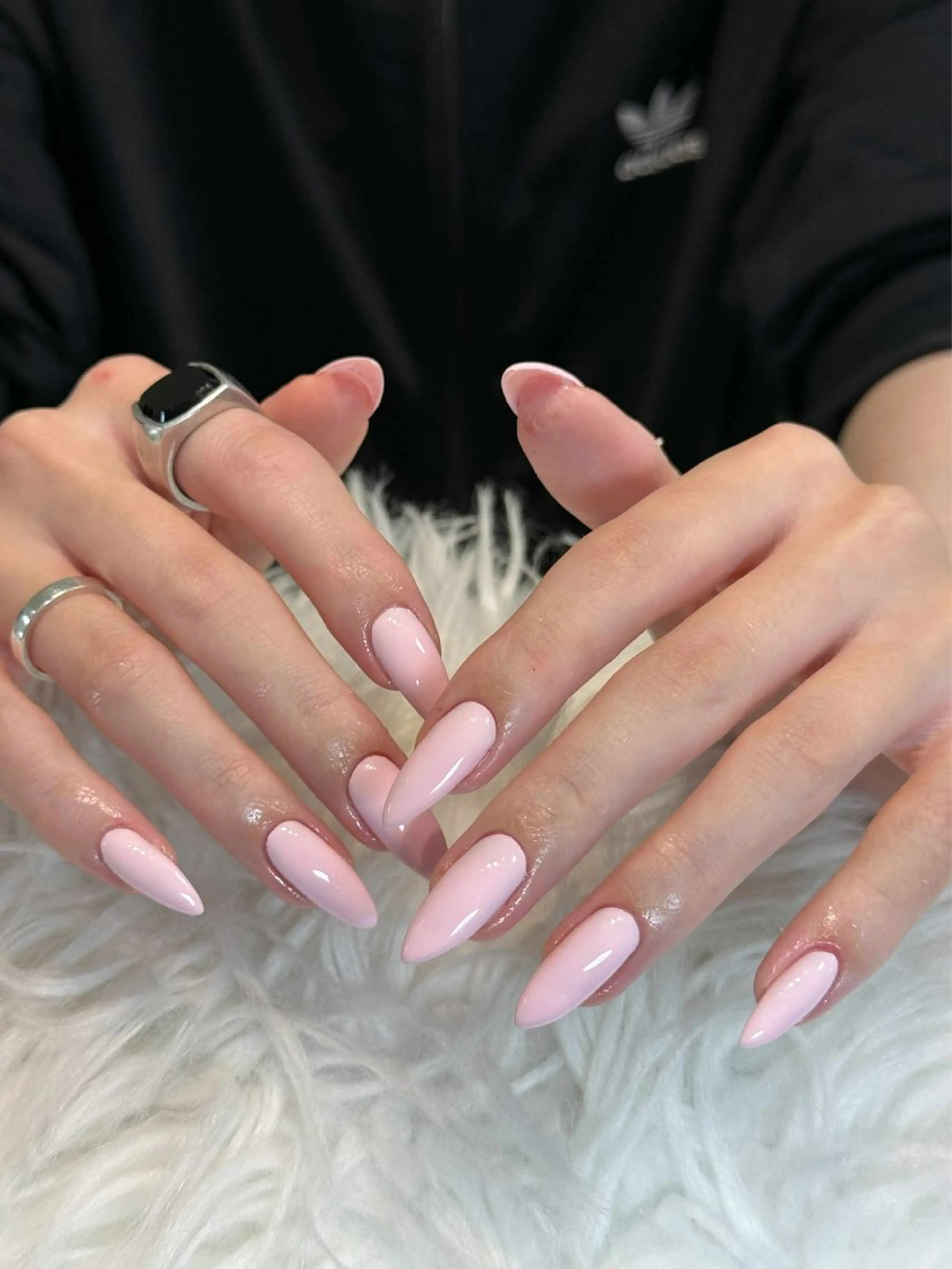 ネイル ボルドー ブラウン チークネイル ドット フットネイル Julli ジュリのネイルデザイン