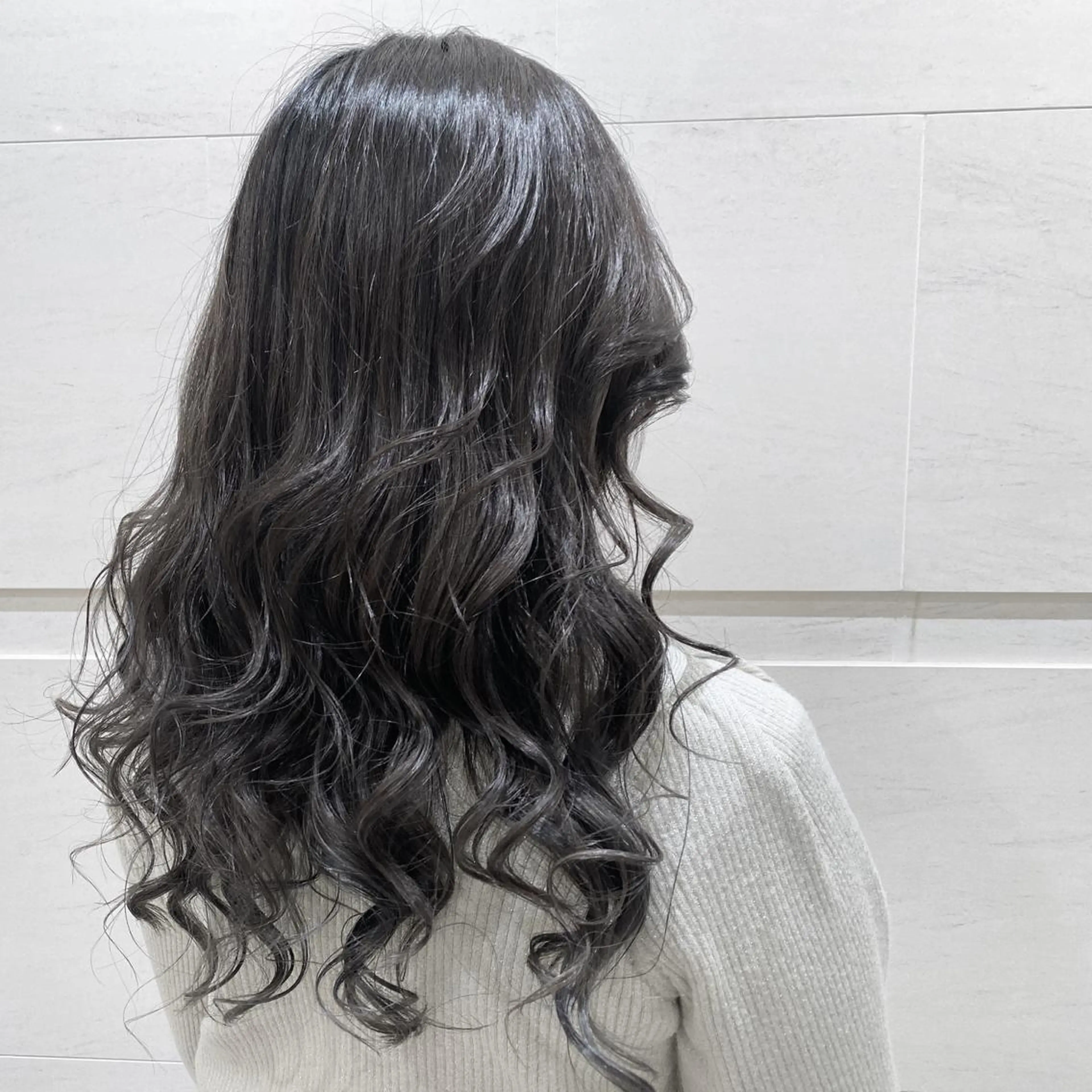ロング ili 梅田のヘアスタイル