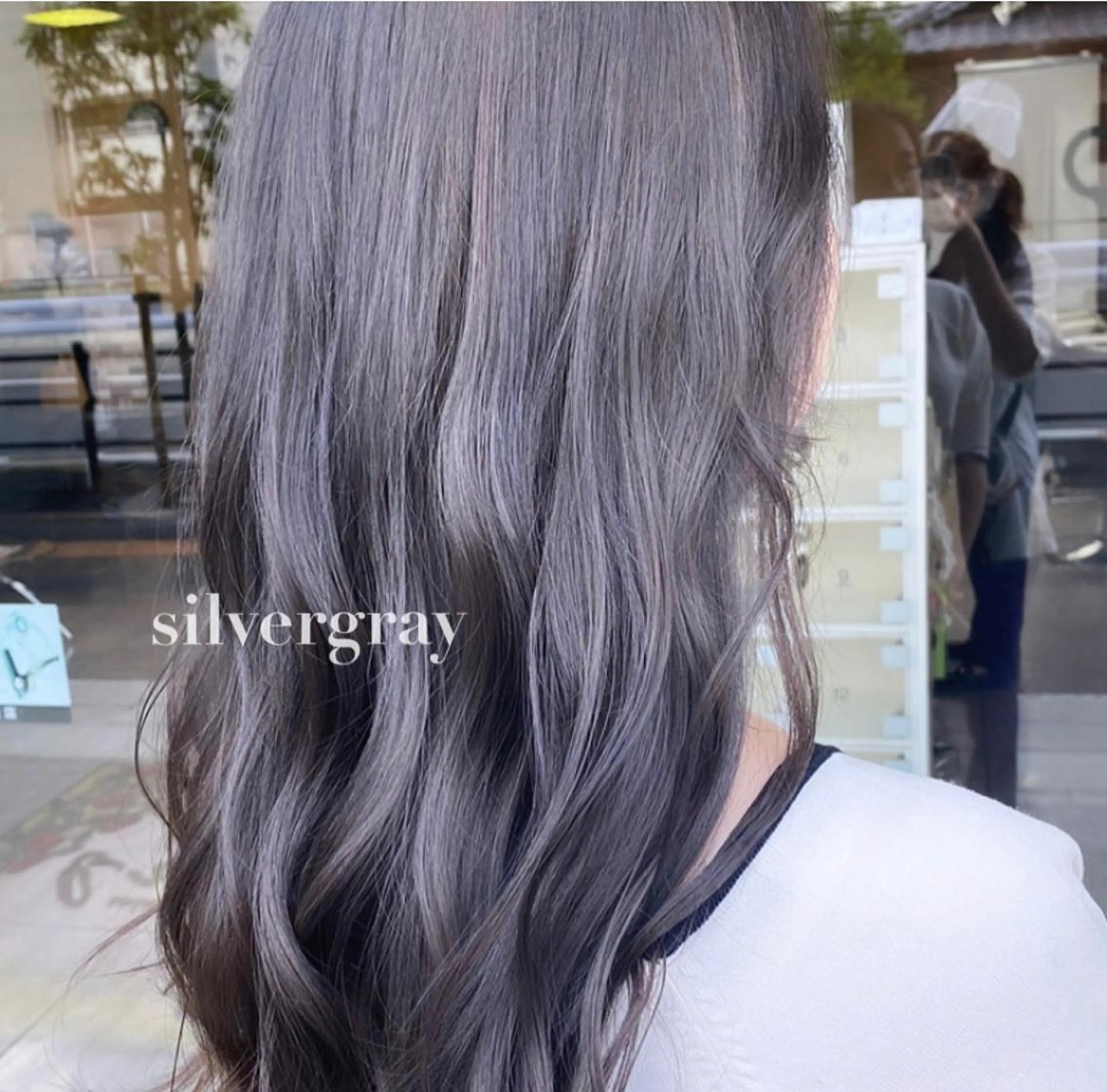 セミロング カラー ヘアアレンジ ヘアカラー トリートメント 川上 麻梨阿のヘアスタイル