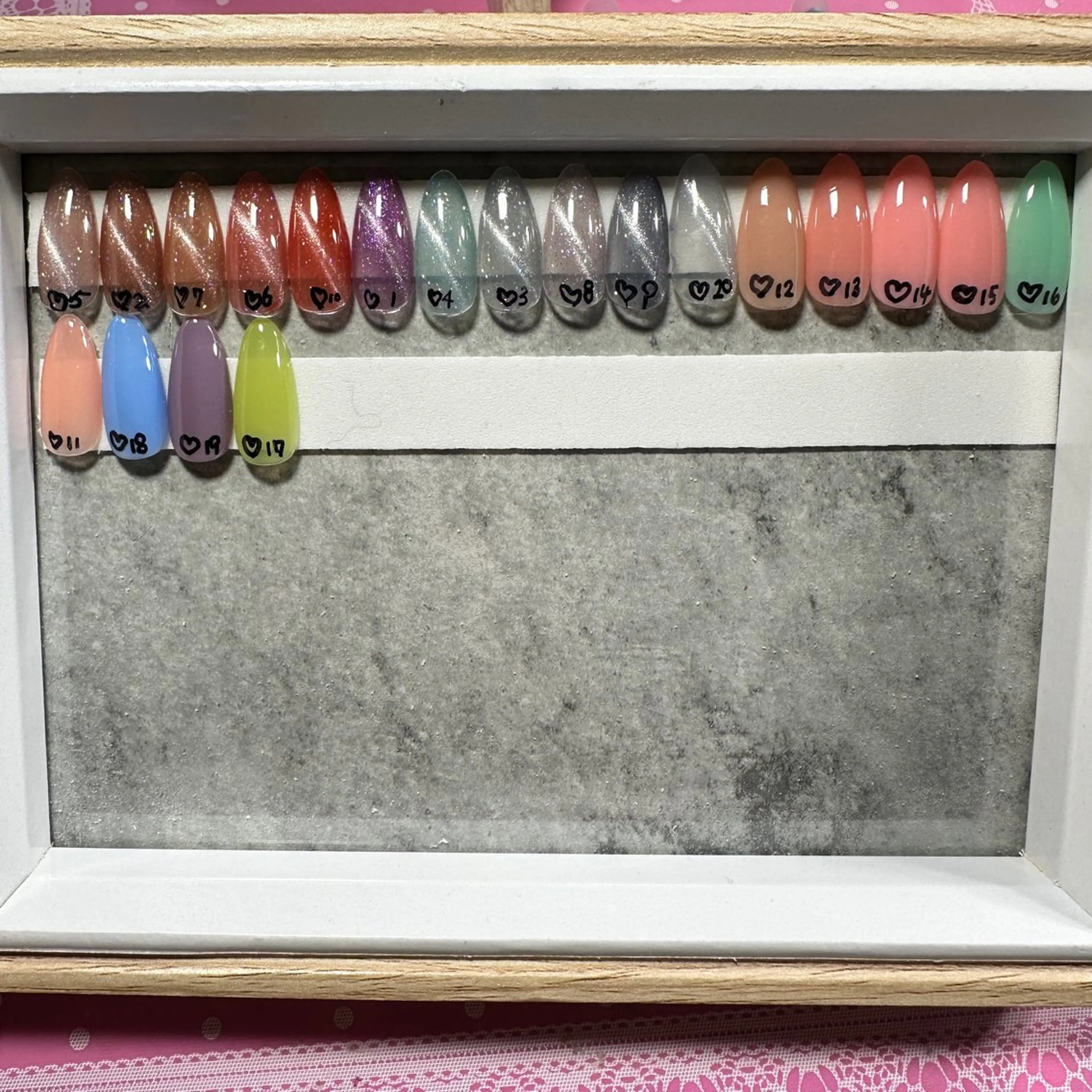 カラー LOA.NAIL 本八幡店のネイルデザイン