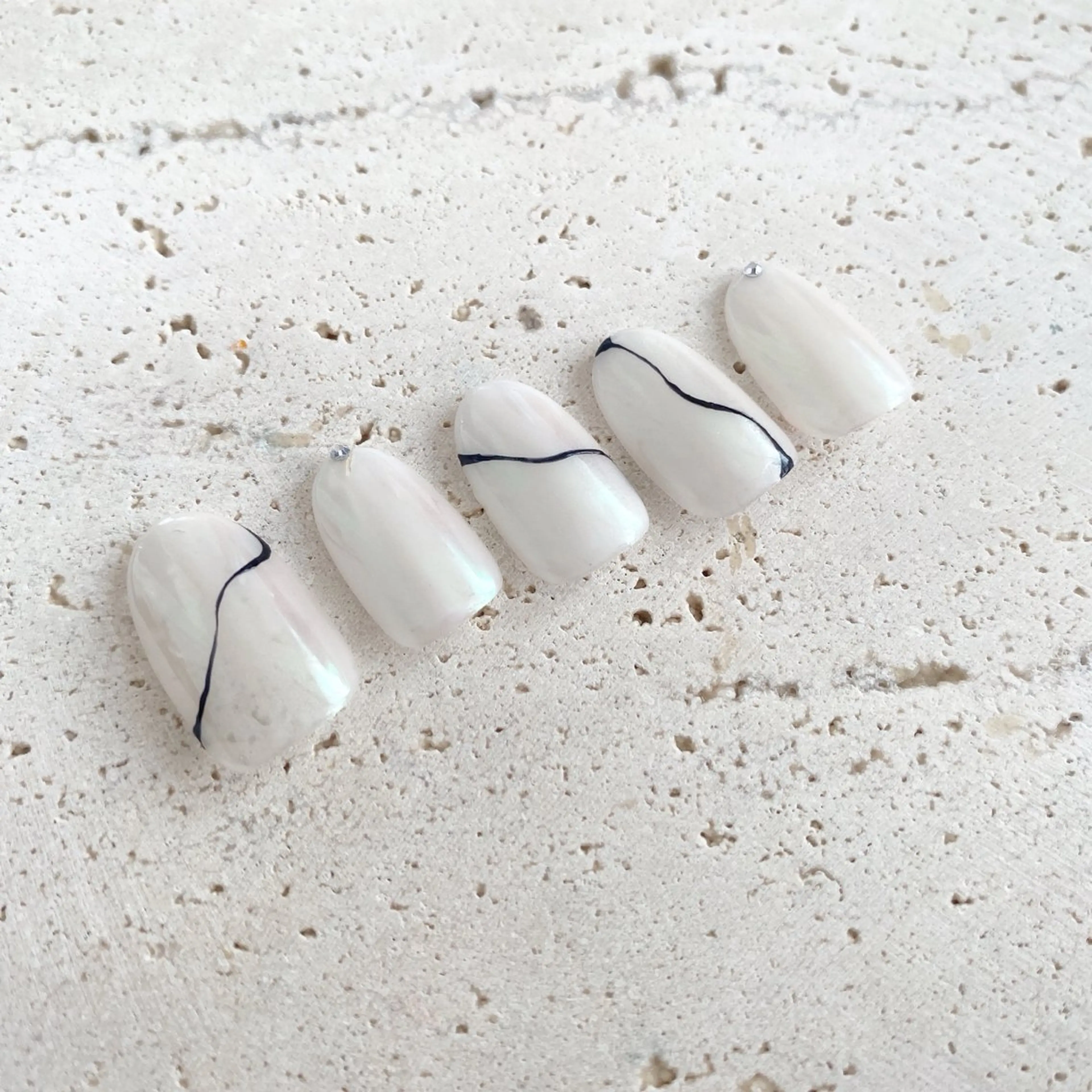 ネイル シンプルネイル ハンドネイル 愛川町 あんすりうむのネイルデザイン