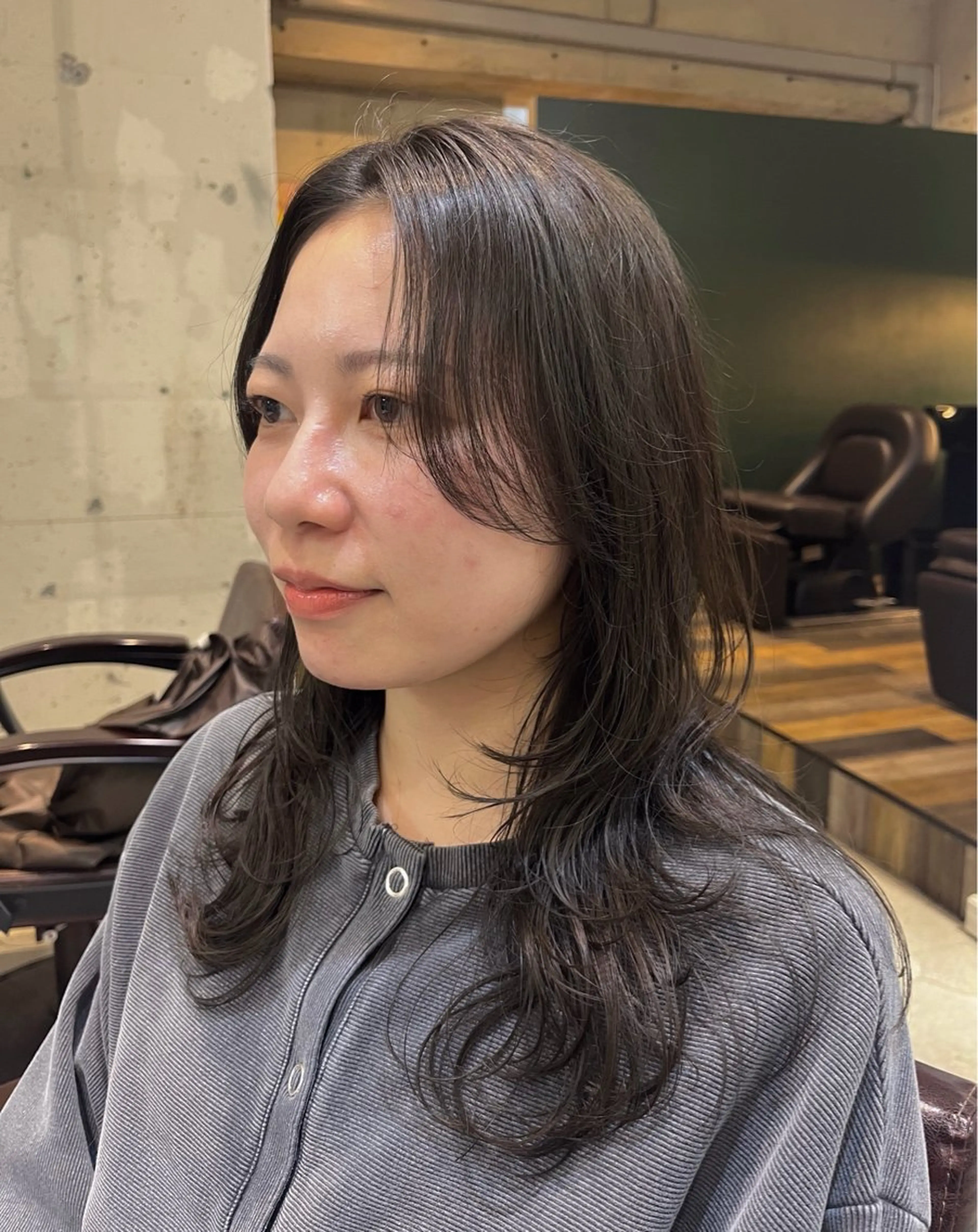 ミディアム カラー カット ヘアカラー 🦩レイヤー|透明感 カラー🦩makoのヘアスタイル