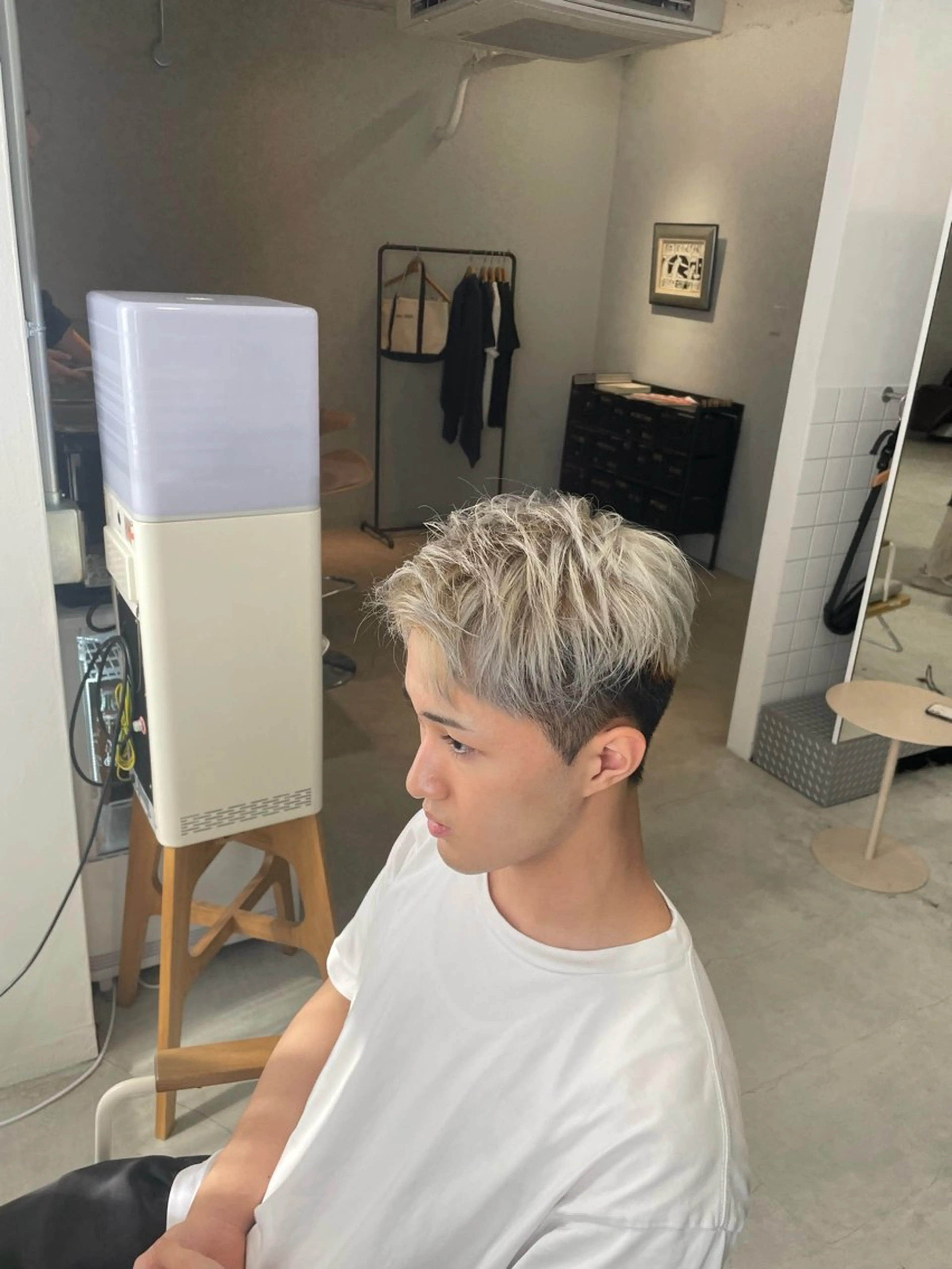 ショート メンズ メンズハイトーン カット ヘアカラー 🌞メンズパーマ ONOE💈のヘアスタイル