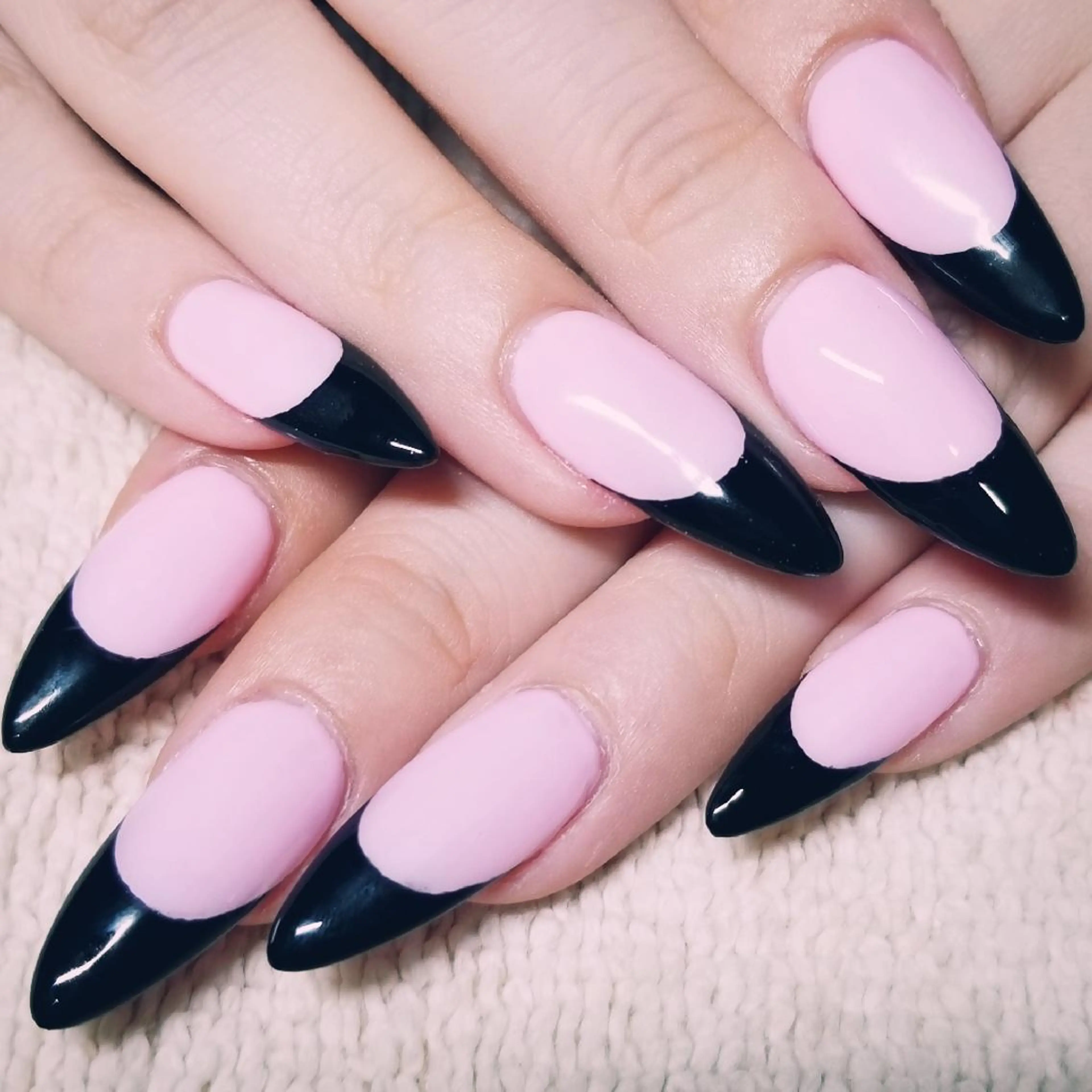 ネイル フレンチネイル ピンク ホワイト ハンドネイル よしだ ひろきのネイルデザイン