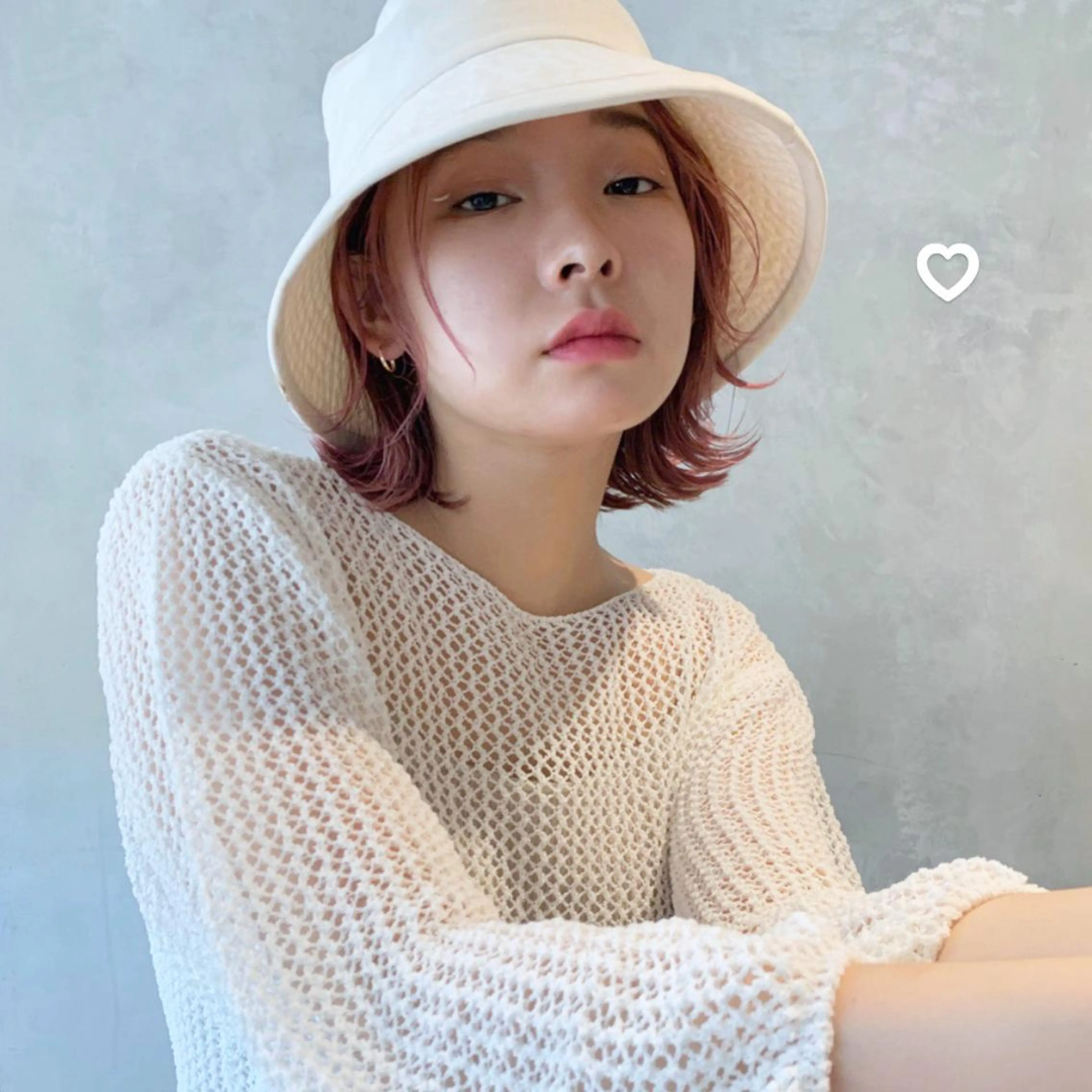 ショート カラー ブリーチ ピンクカラー ホワイトピンク カット ヘアカラー トリートメント 艶ハイトーン/ヘア アレンジAYAKAのヘアスタイル