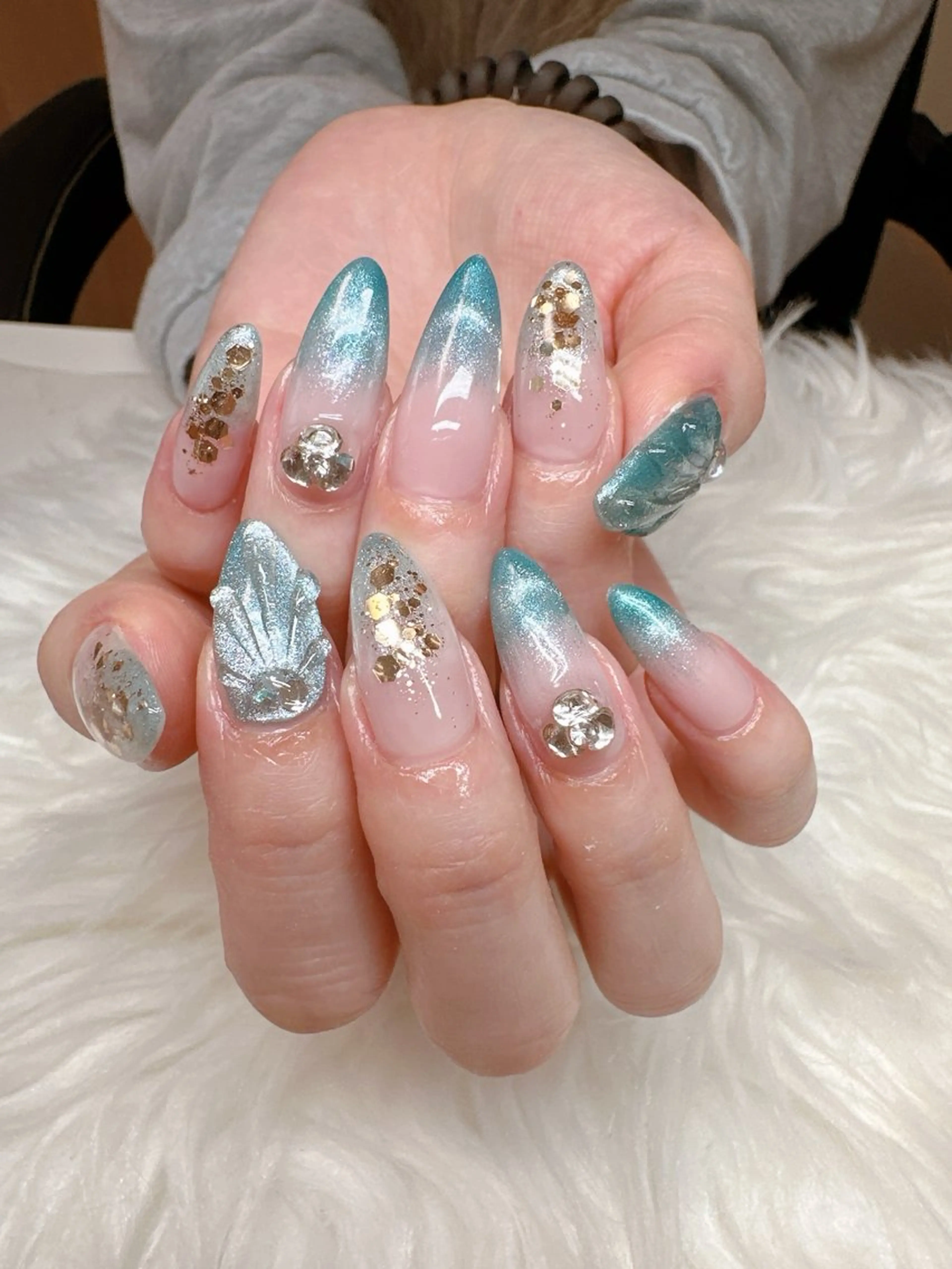 ネイル 高島 夏海のネイルデザイン