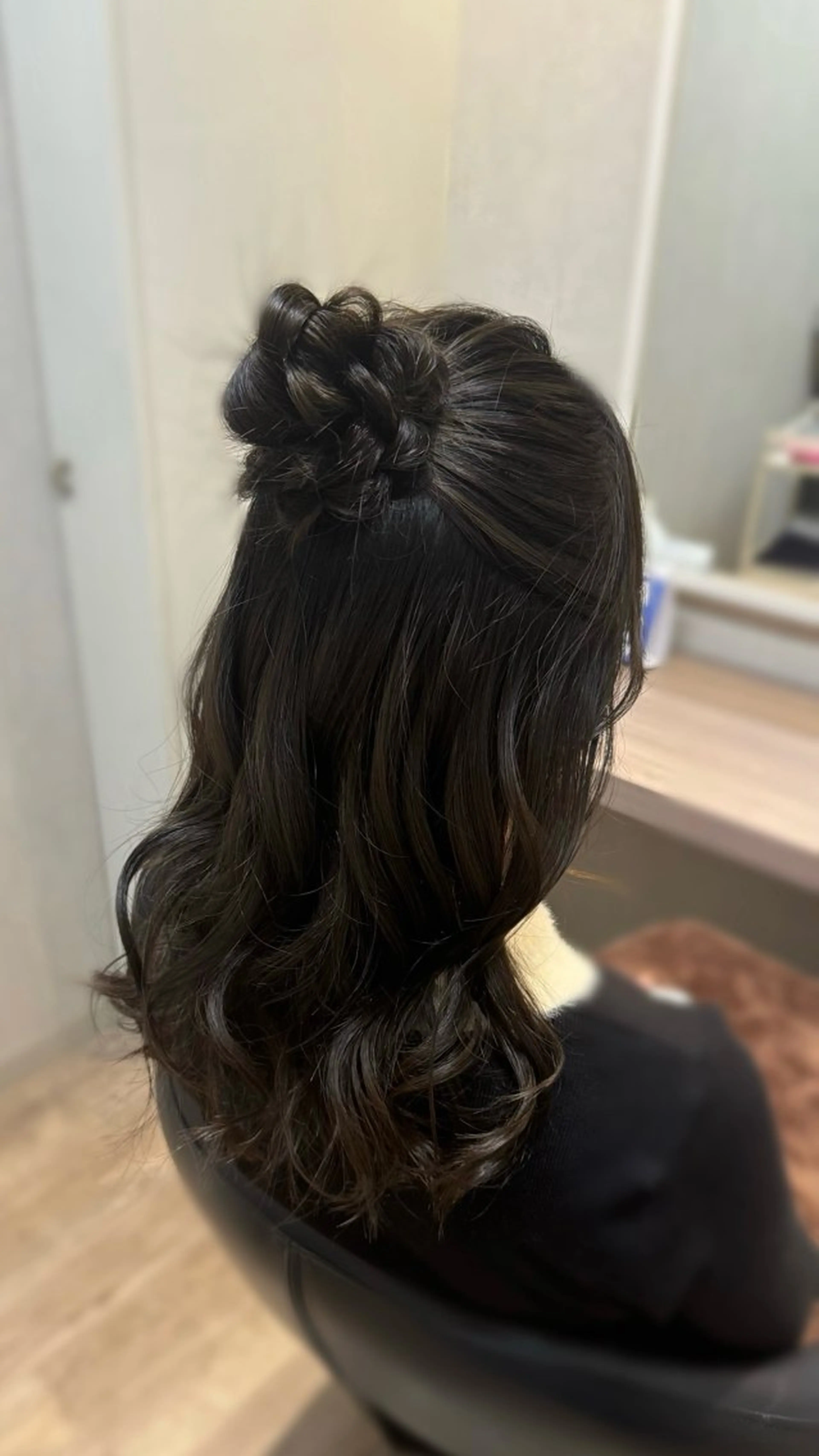 セミロング お団子ヘア Eriko/ ヘアセット/美髪のヘアスタイル