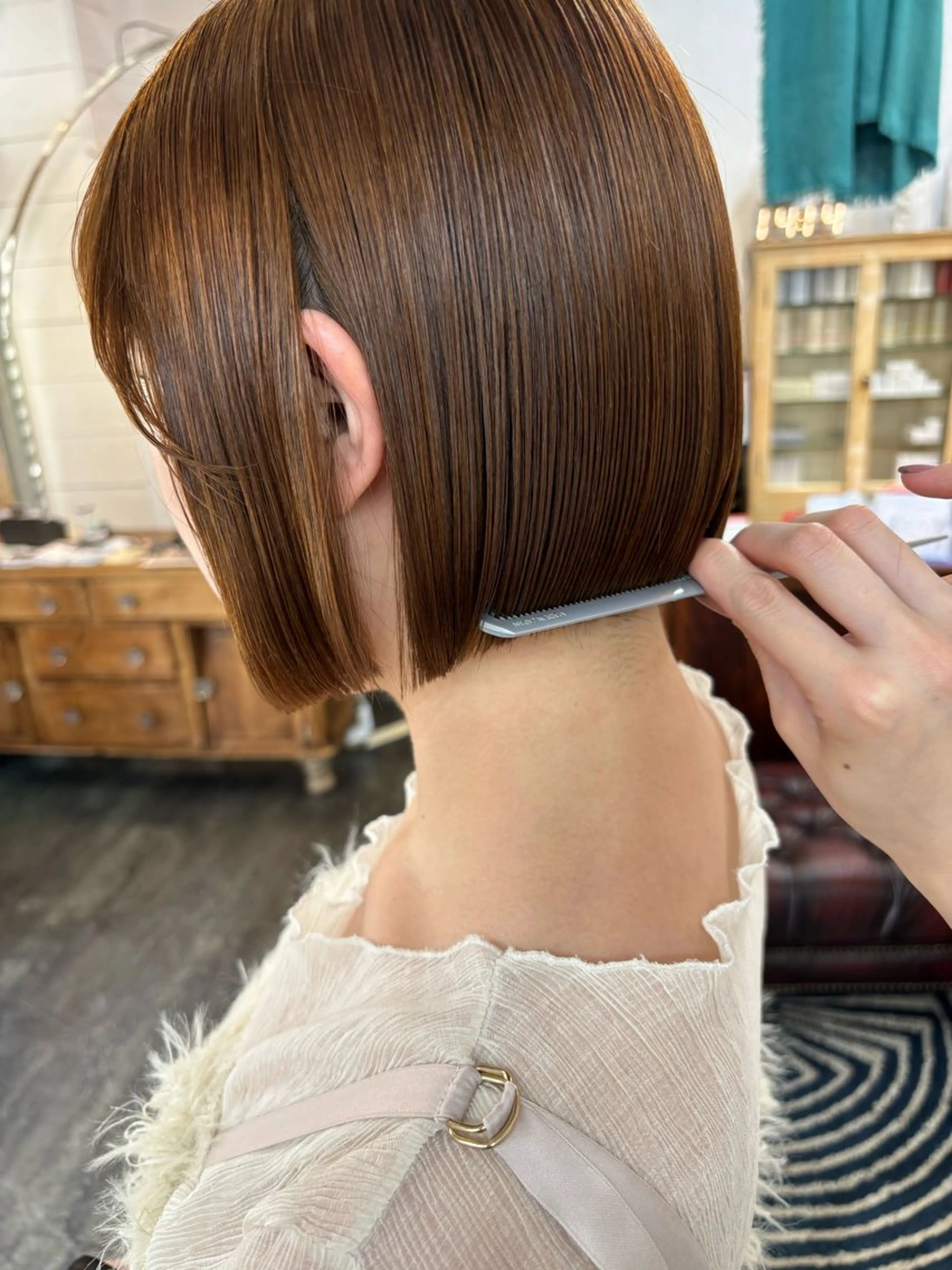 ミディアム カラー 切りっぱなしボブ ボブ 髪質改善 LOMARLIE JURIAのヘアスタイル