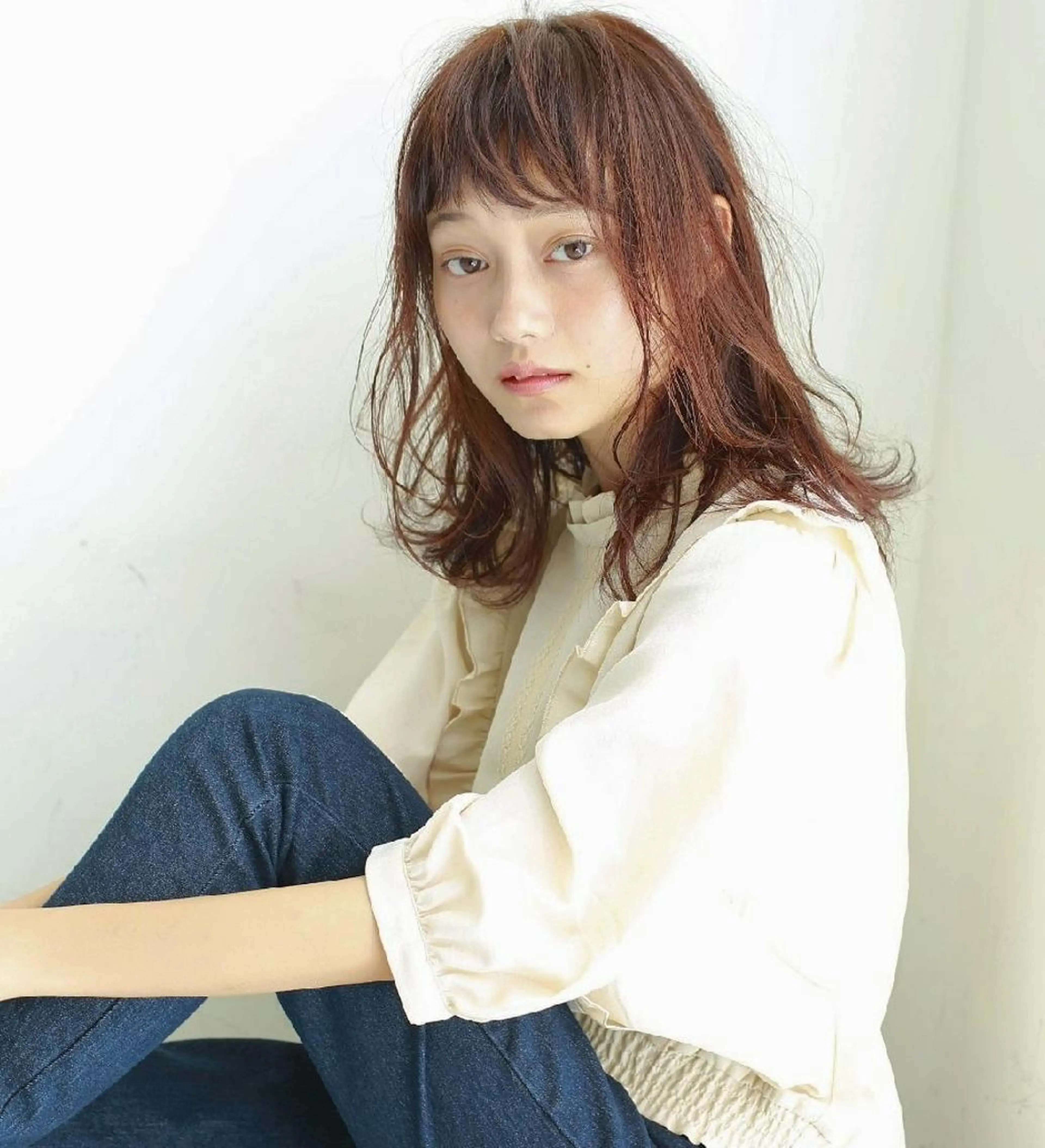 ミディアム カラー ホリウチ ユキエのヘアスタイル