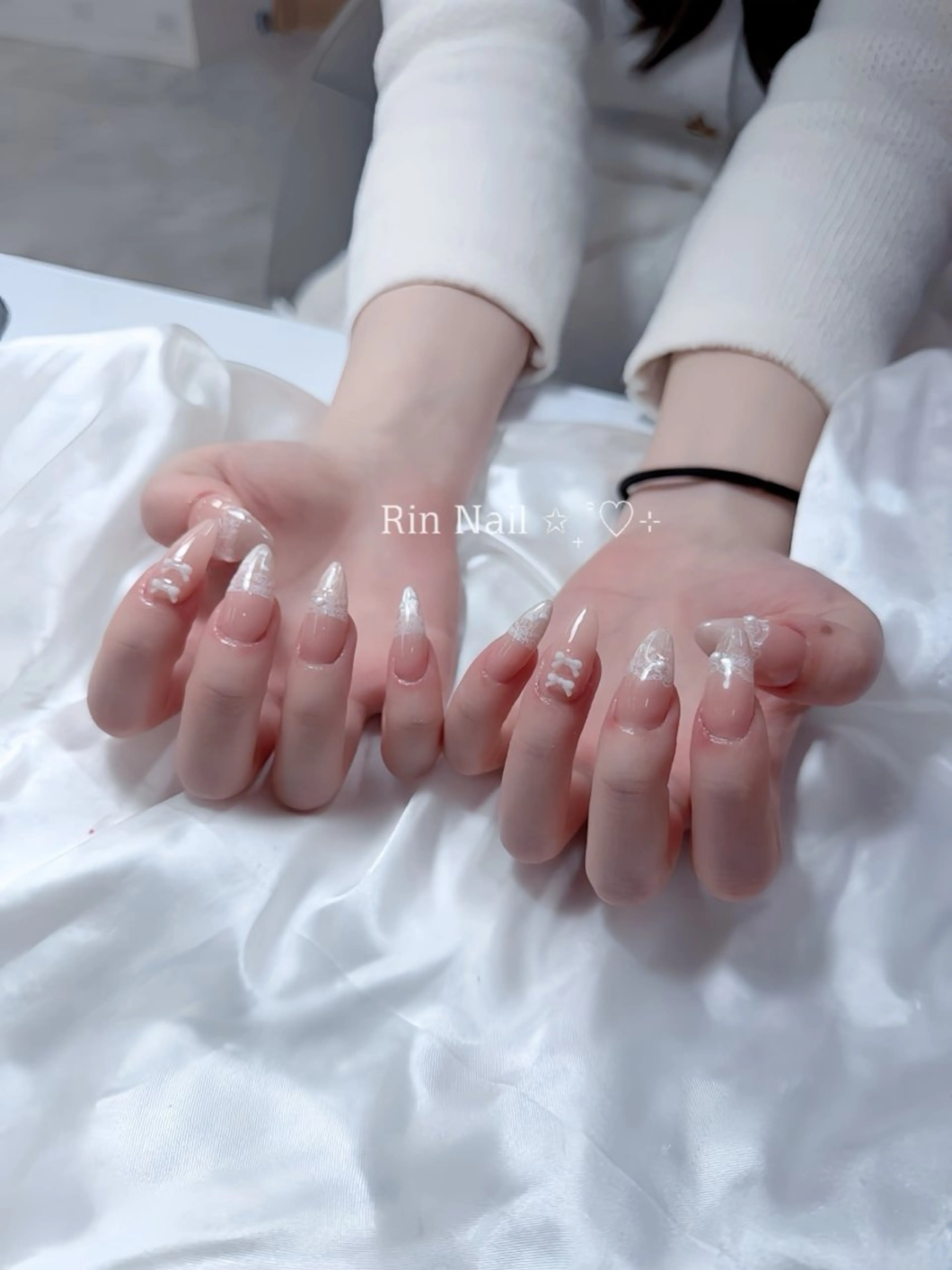 ネイル アートネイル チークネイル ジェルネイル ロングネイル マグネットネイル ハンドネイル Rin Nail 新大久保店のネイルデザイン