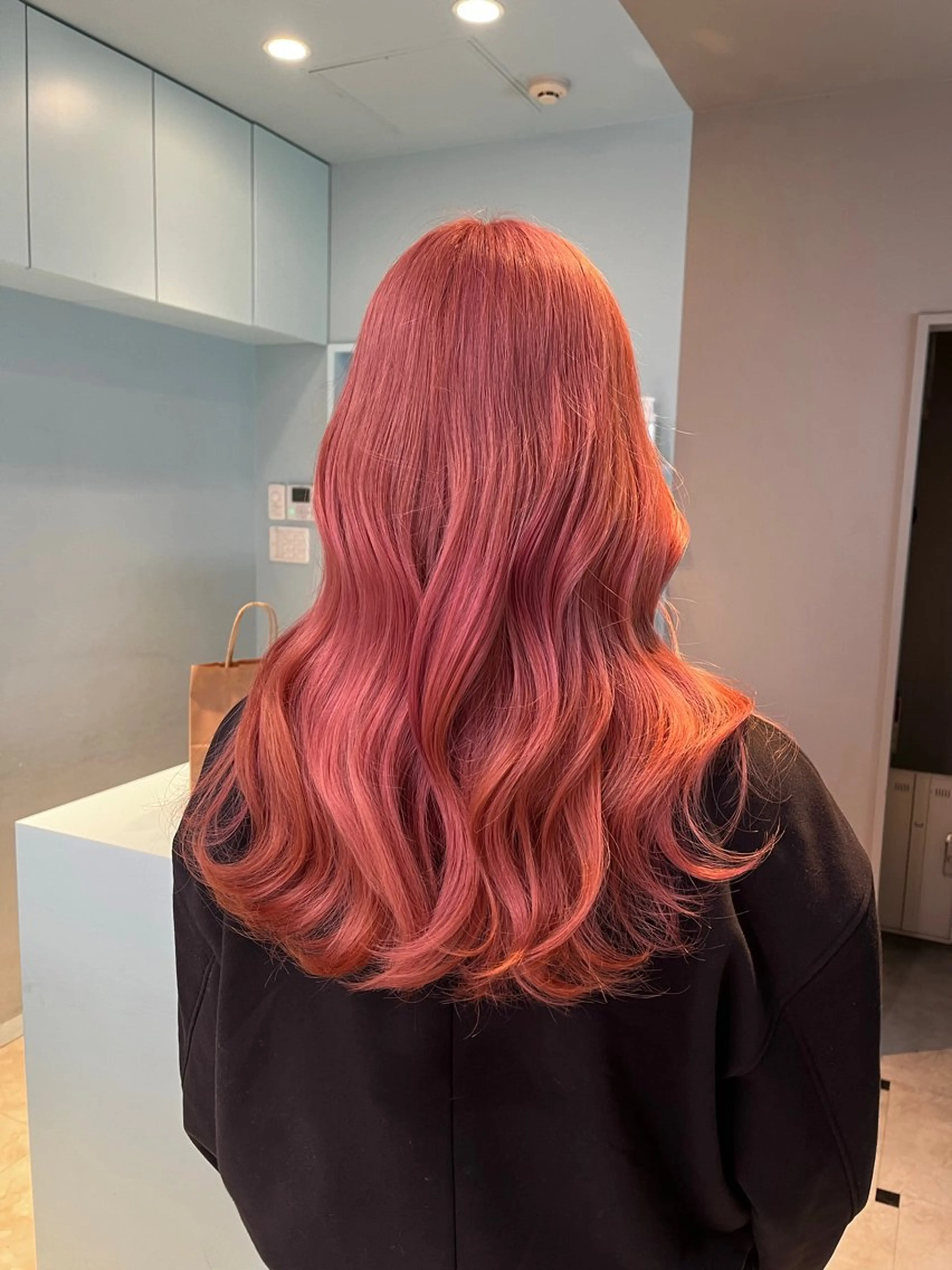 セミロング カラー ヘアカラー トリートメント ブリーチカラー 🩵MIZUKIのヘアスタイル