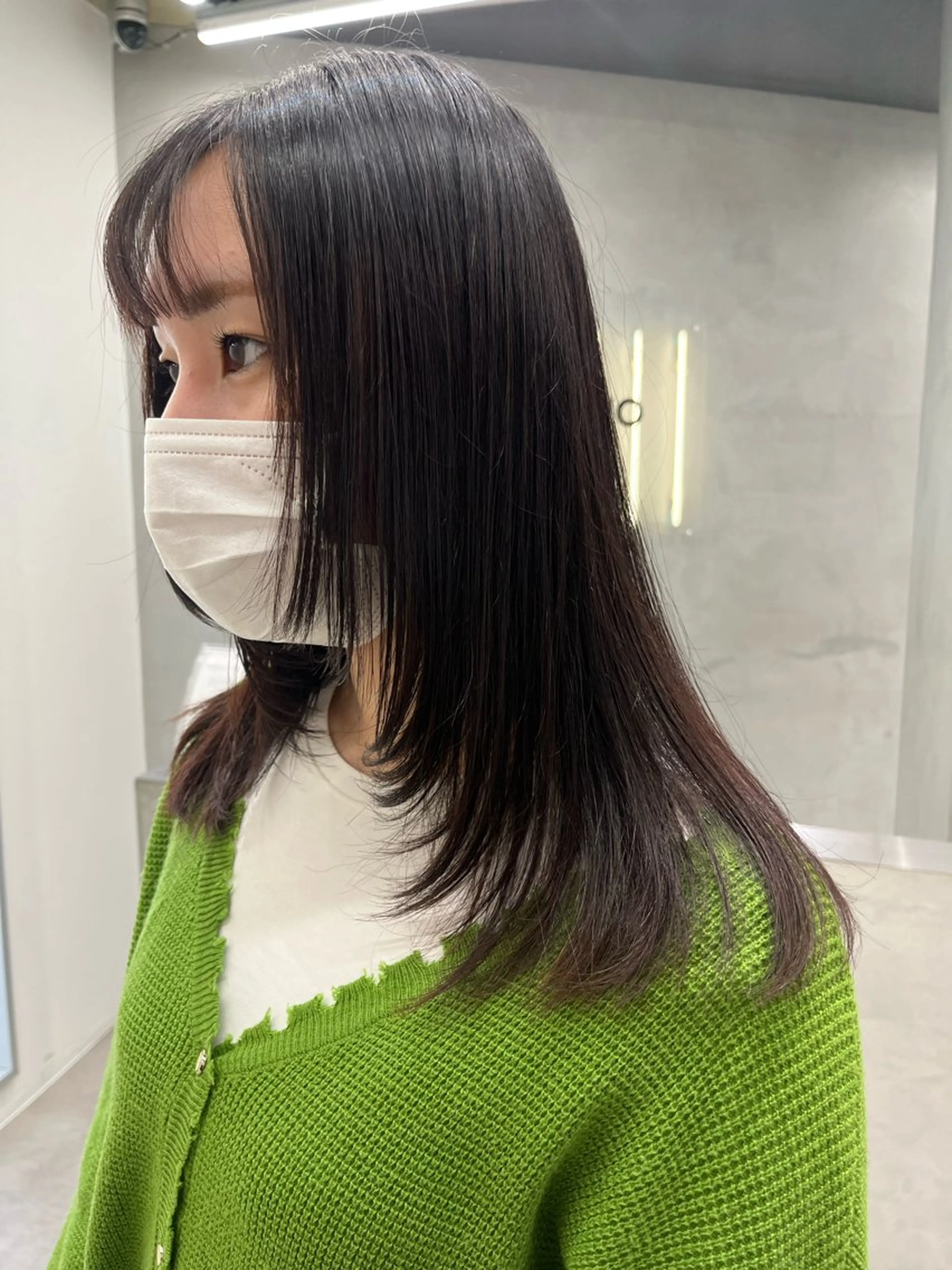 セミロング 顔まわりレイヤー レイヤーカット dot .tokyo color所属・中村 彩夏のヘアスタイル
