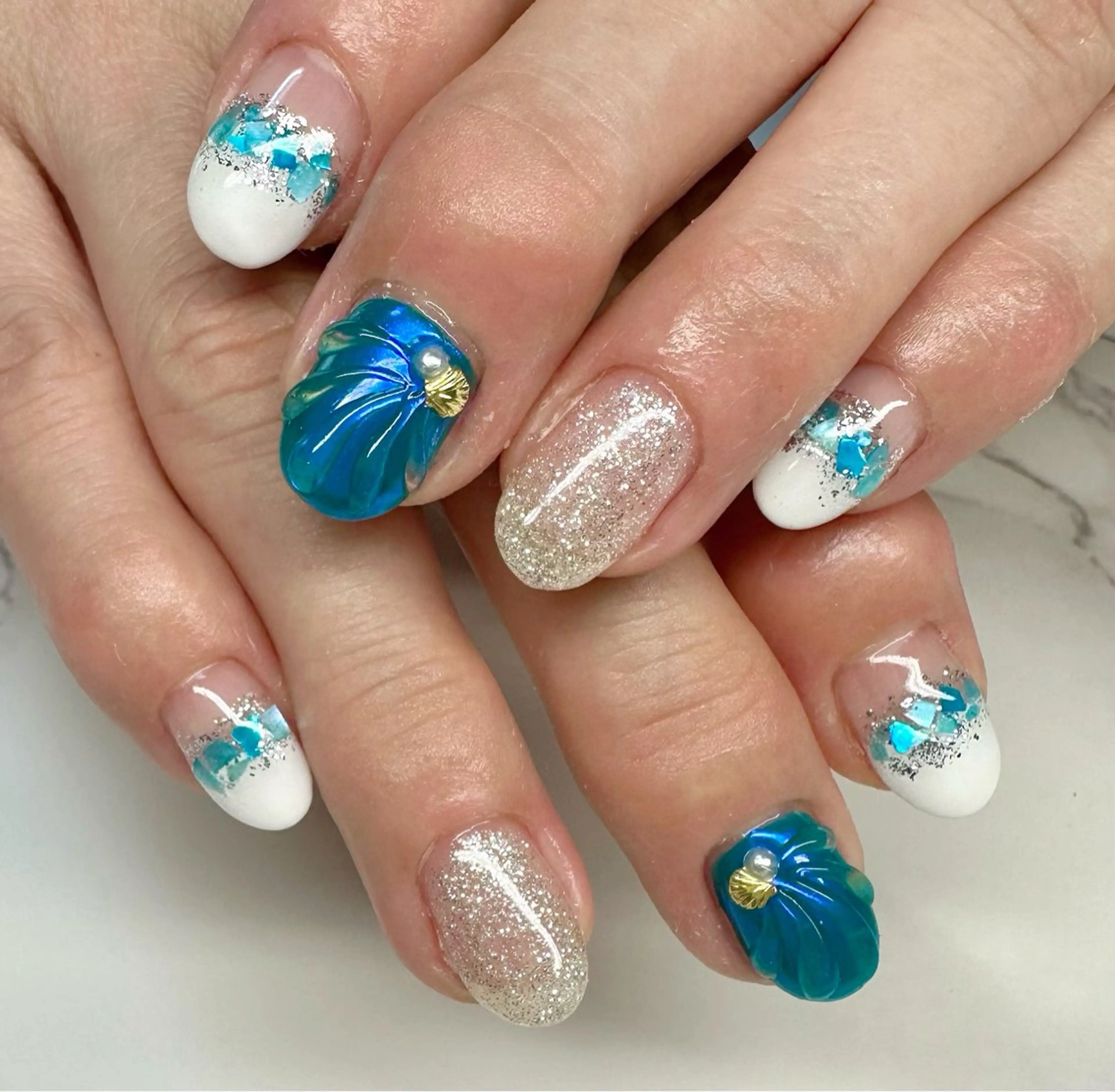 ネイル オーロラネイル フレンチネイル キラキラネイル マグネットネイル ニュアンスネイル M.N_ nailのネイルデザイン