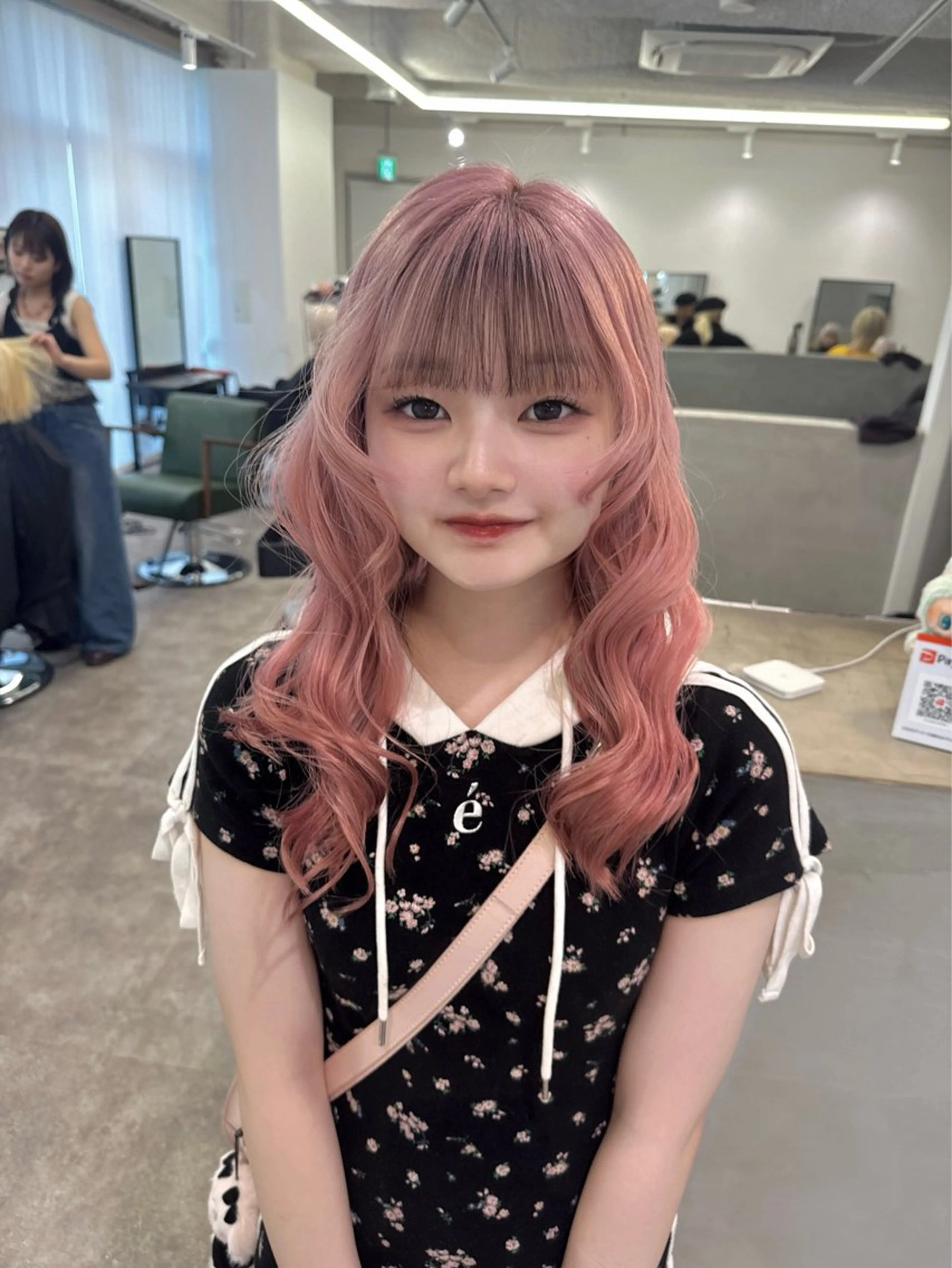 ロング カラー ヘアカラー ハイトーン/ピンク カラー/めい🎀のヘアスタイル