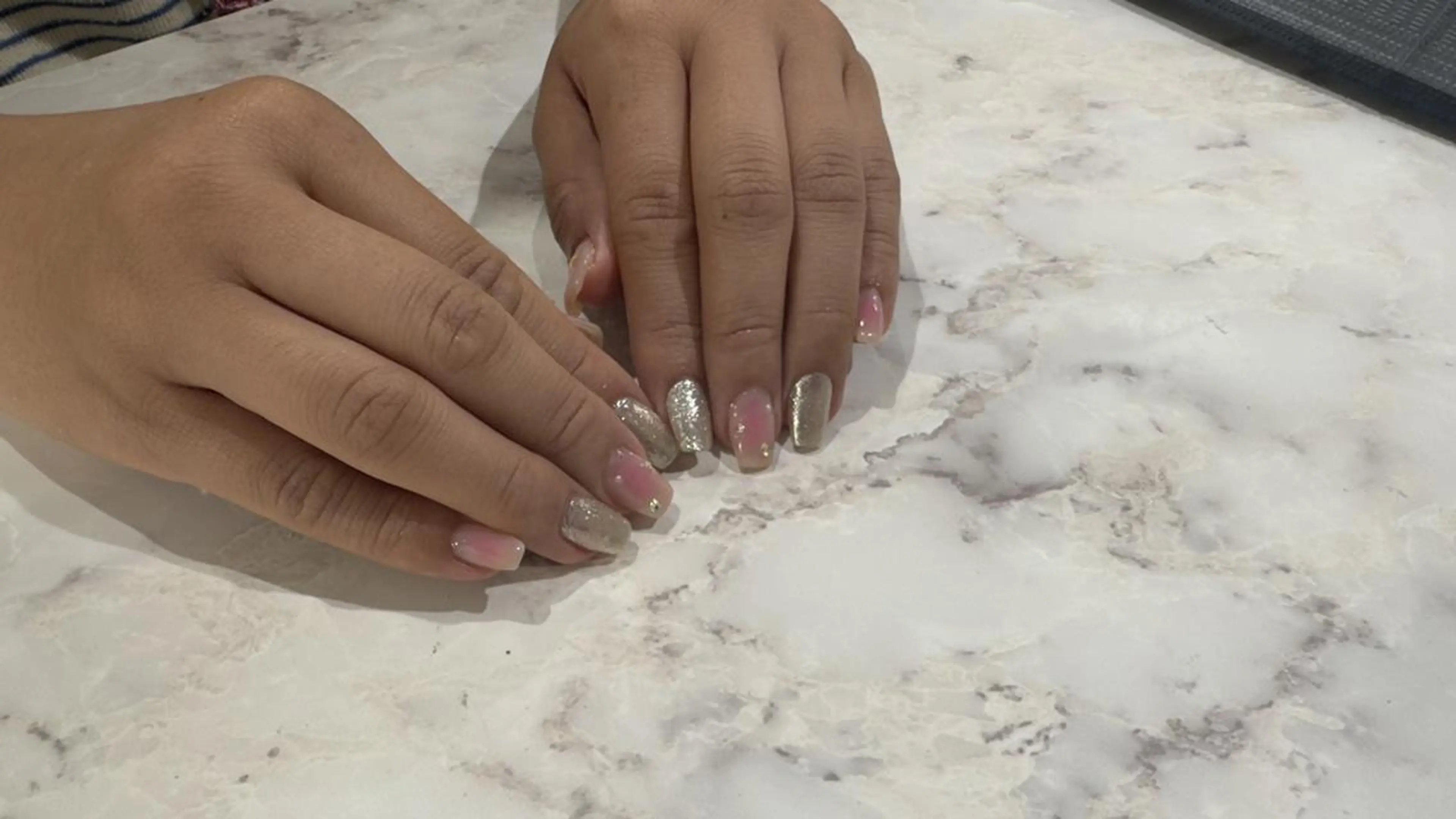 ネイル ラメ(グリッター) ピンク ハンドネイル SalonLinda Marikoのネイルデザイン