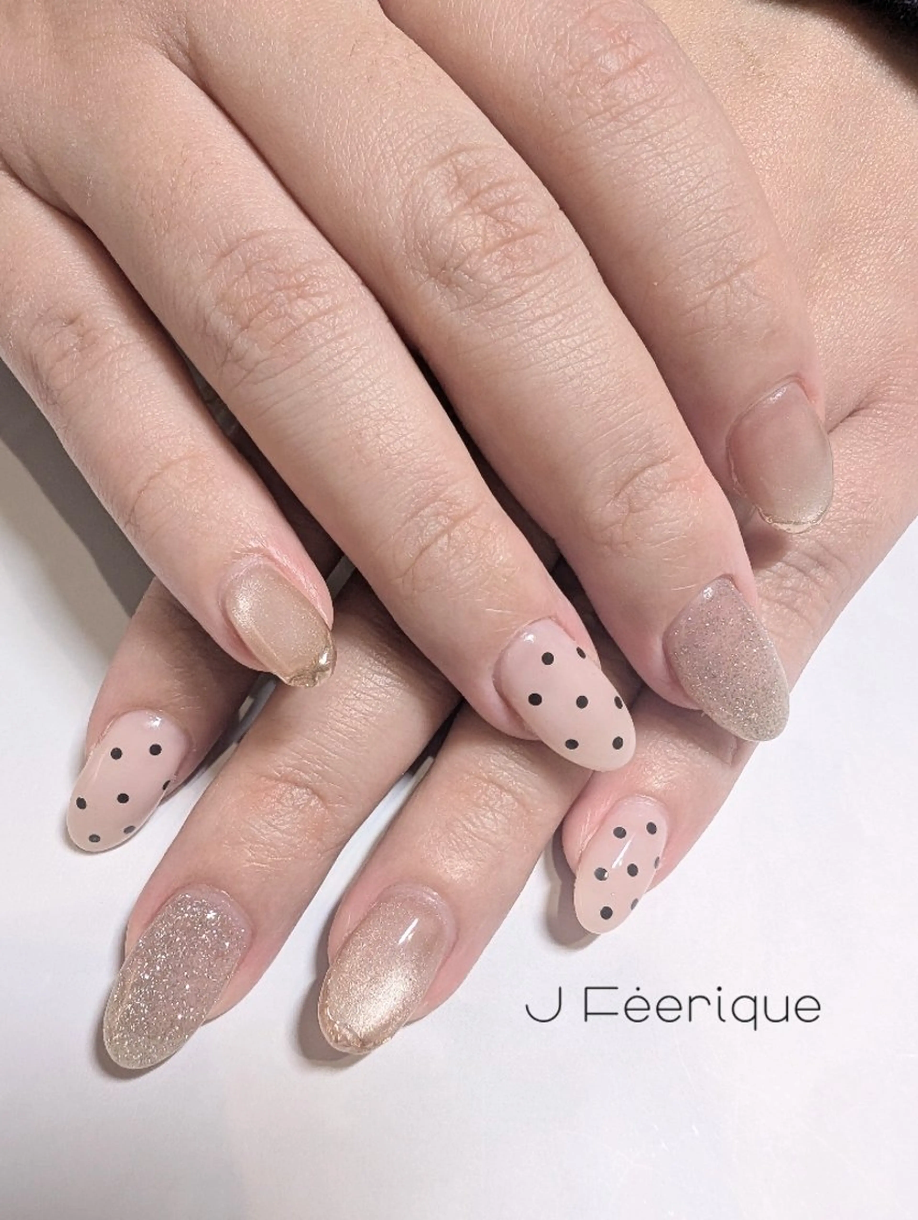 ネイル Eri 歴8年 / 南森町ネイル💅のネイルデザイン