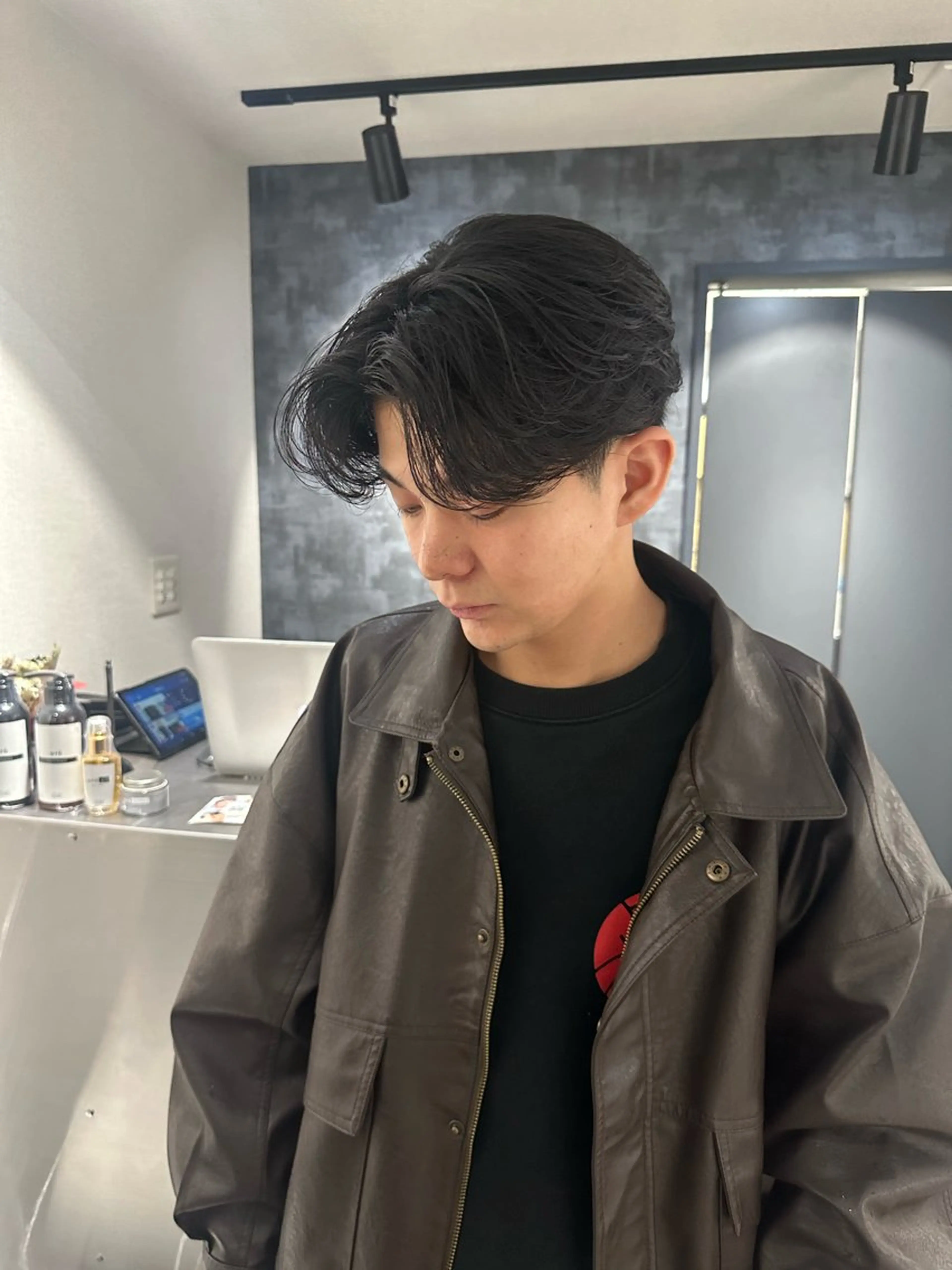 ミディアム パーマ メンズ カット パーマ 💈原宿指名No.1 センターパート💈のヘアスタイル