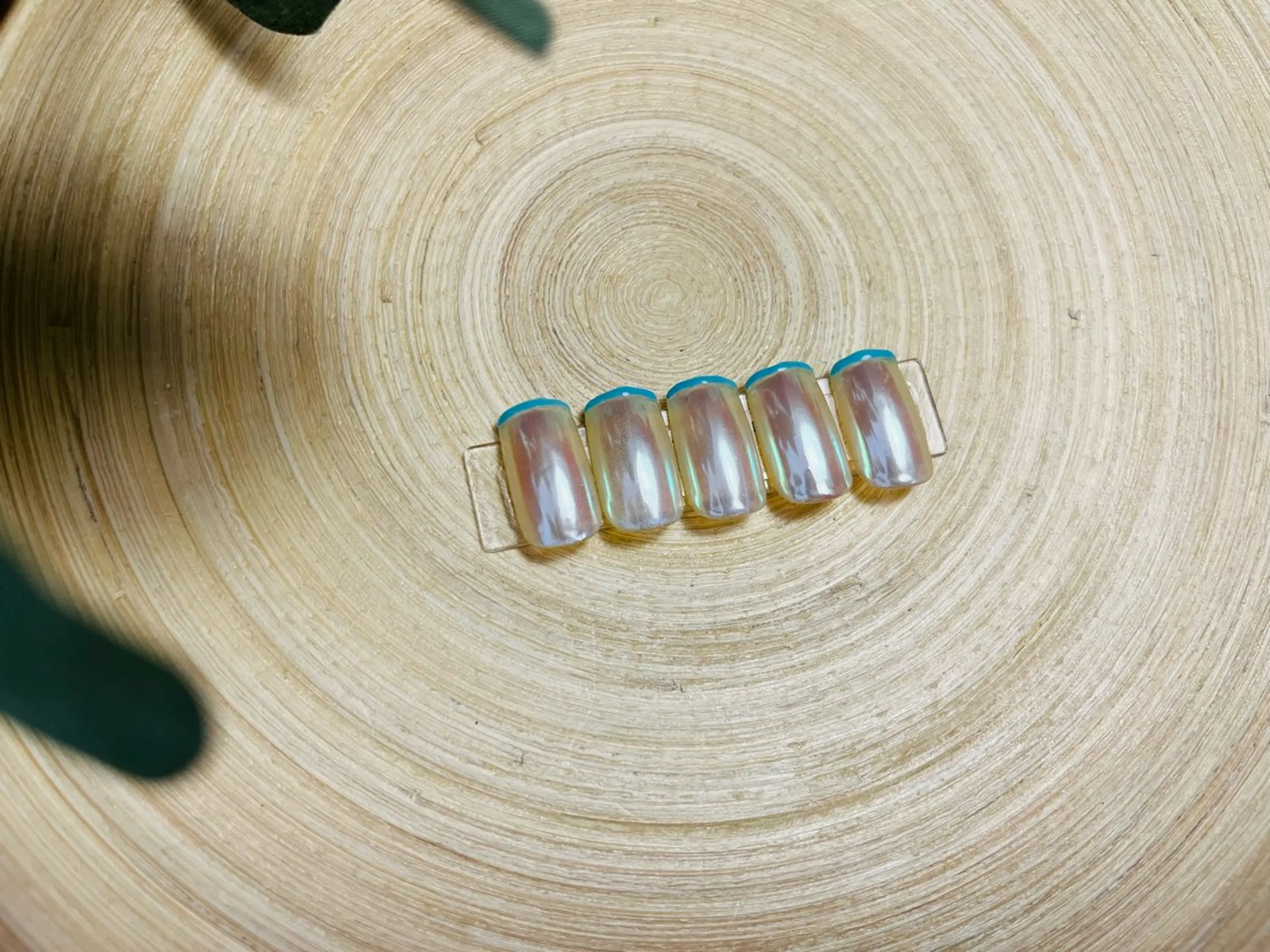 ネイル オーロラネイル nail room.のネイルデザイン