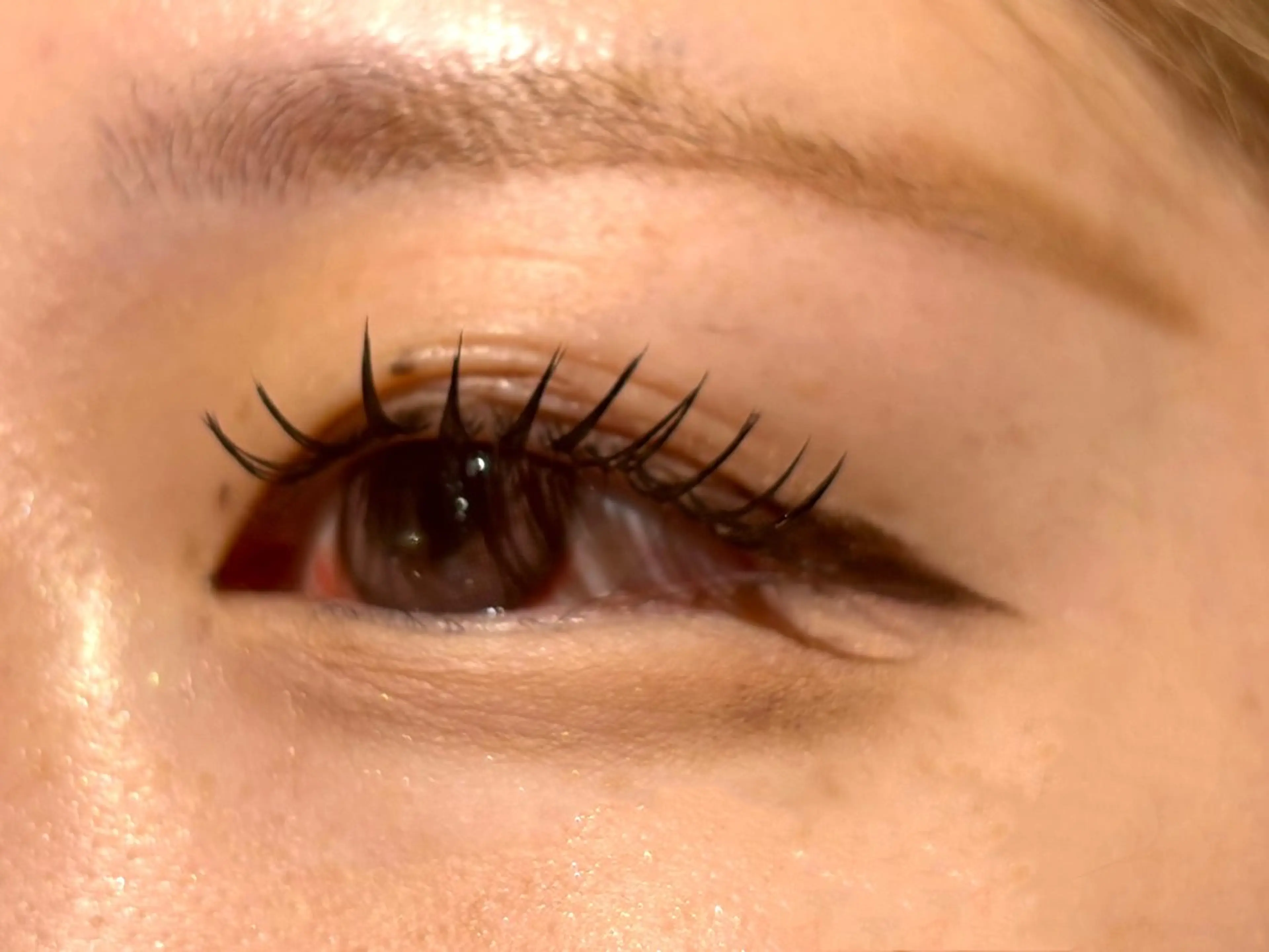 マツエク・マツパ 束感まつ毛 マツエク 久保 純那の眉毛・アイブロウイメージ