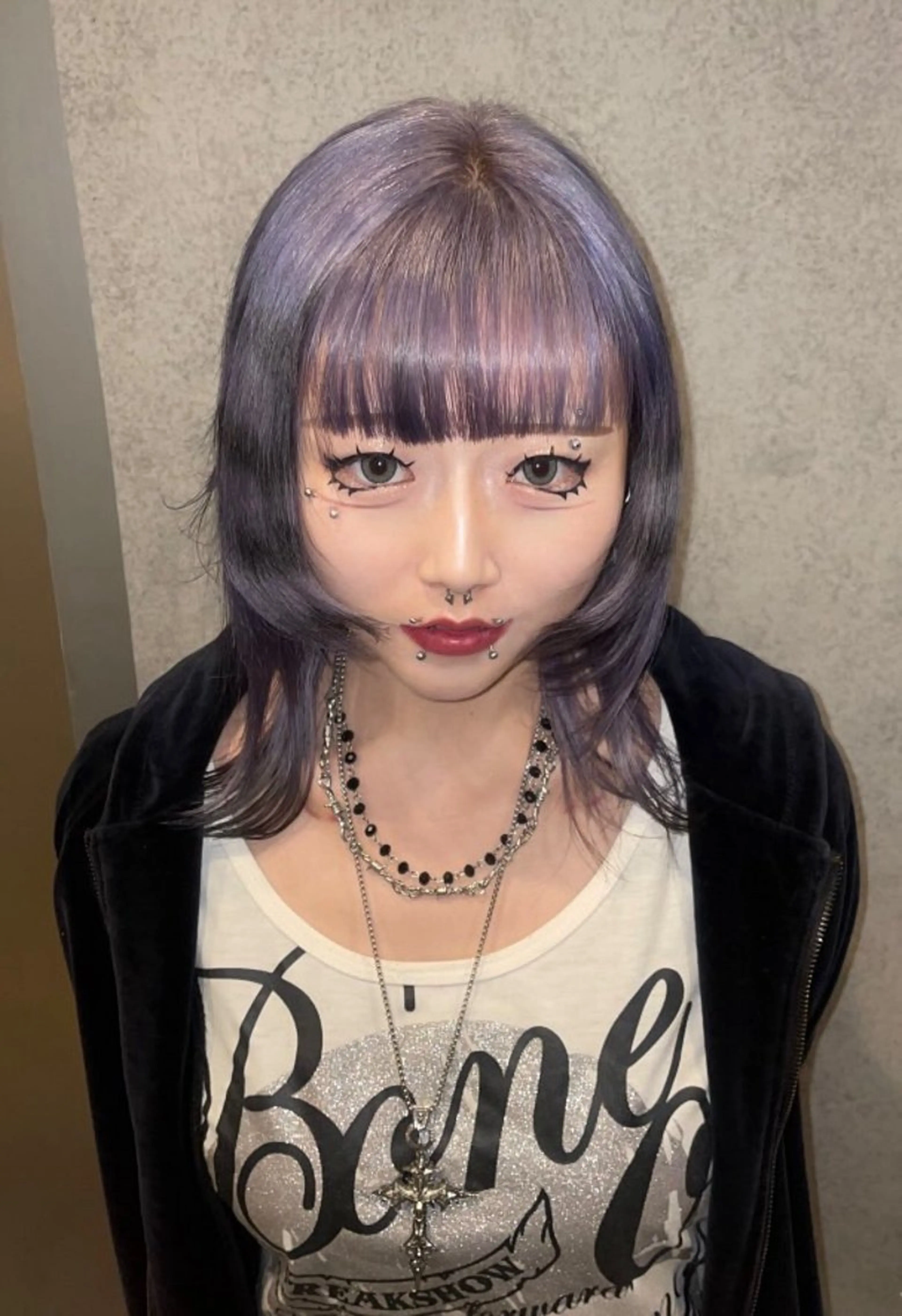 ミディアム ヘアカラー ハイトーン/デザイン カラー/複雑履歴葉月のヘアスタイル