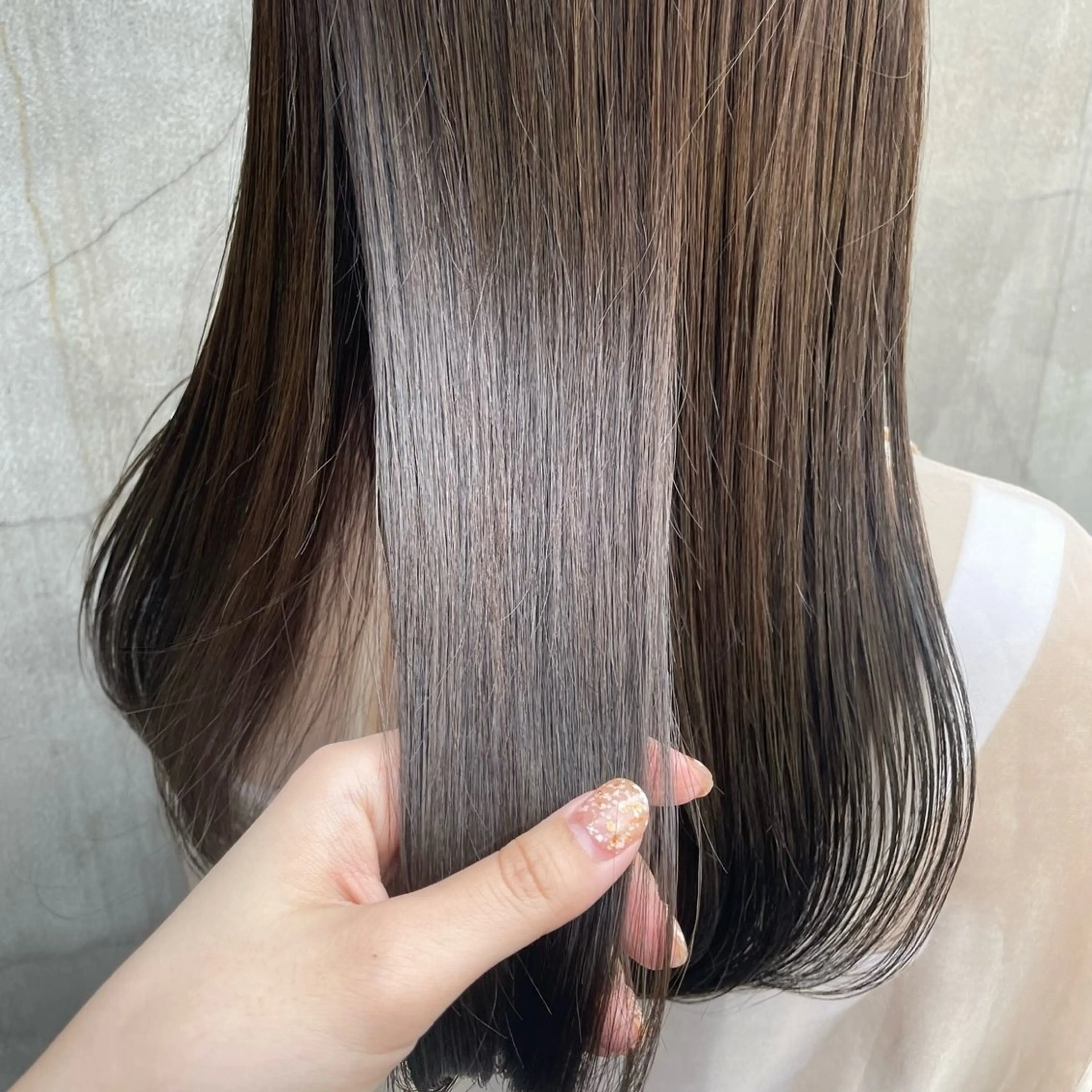 カラー ブリーチ ブラウンカラー 透明感カラー ブリーチなしカラー オリーブブラウン カット ヘアカラー 韓国レイヤー/暖色 カラー/KOTONEのヘアスタイル