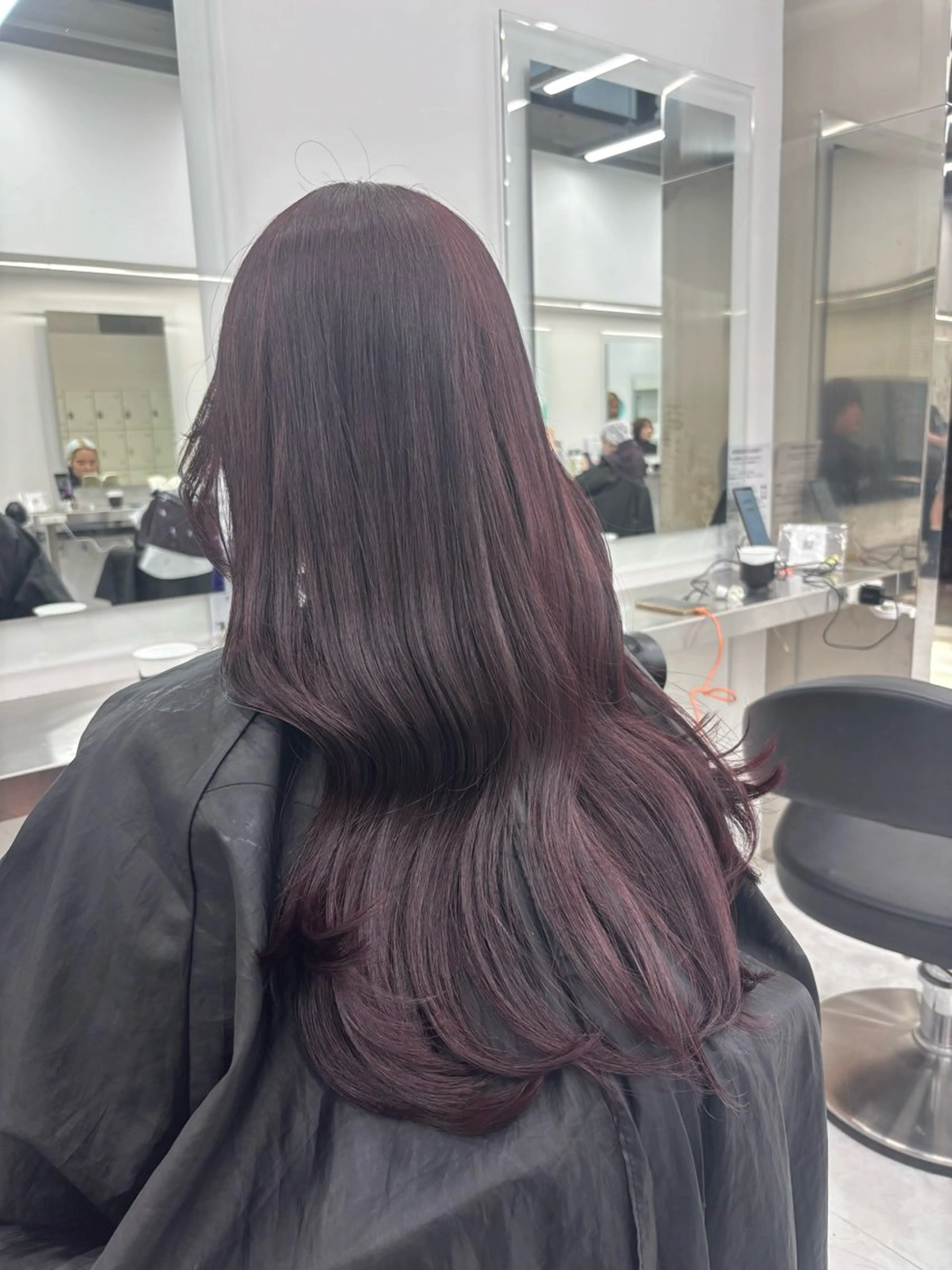 ロング カラー ヘアアレンジ ケアカラー ロング 🩶学生指名No.1 レッド・ボルドー🩶のヘアスタイル