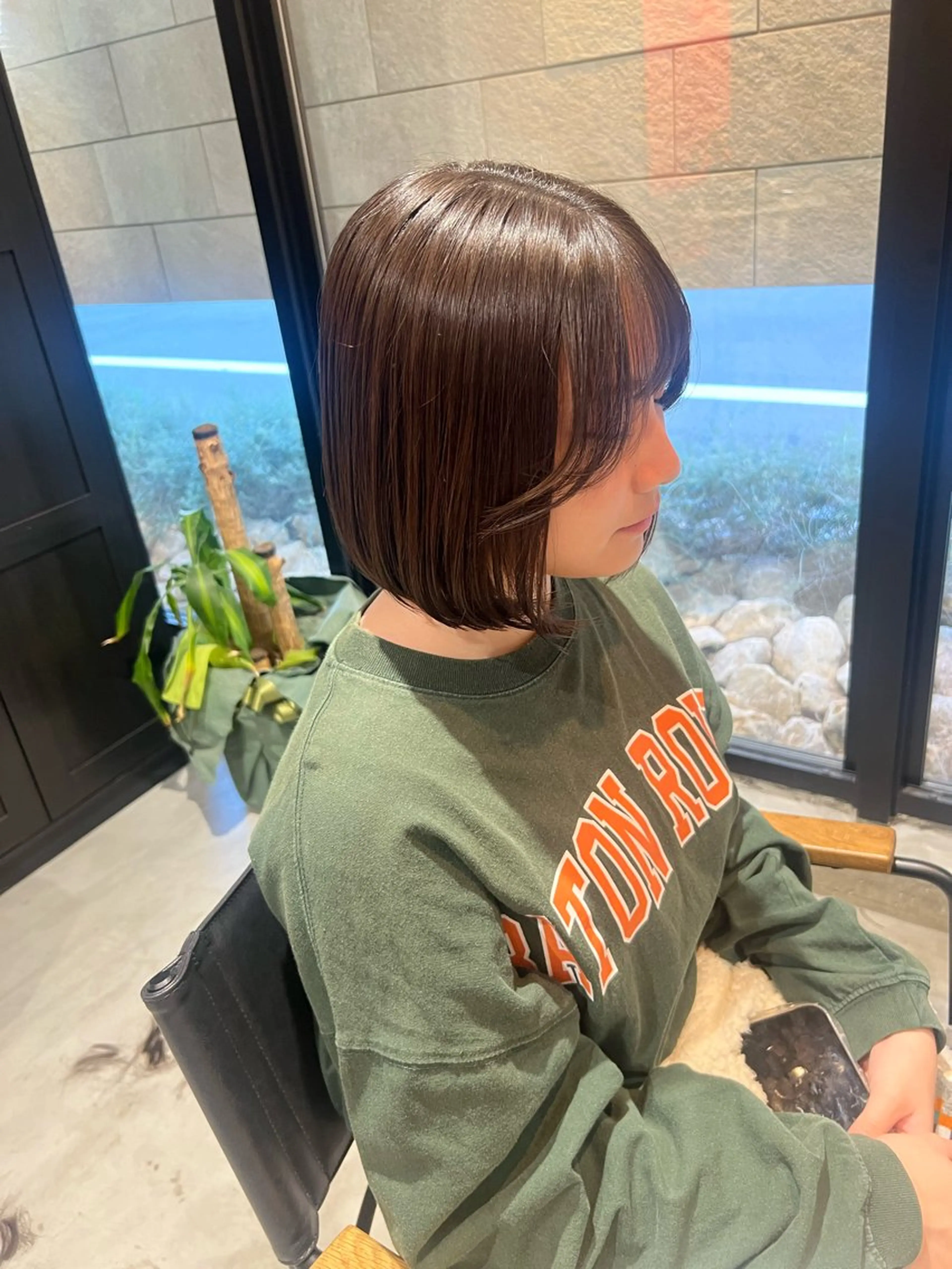ミディアム ボブ 酸性ストレート 縮毛矯正 🎀Lolonois 池田店🎀佐藤百奈美のヘアスタイル