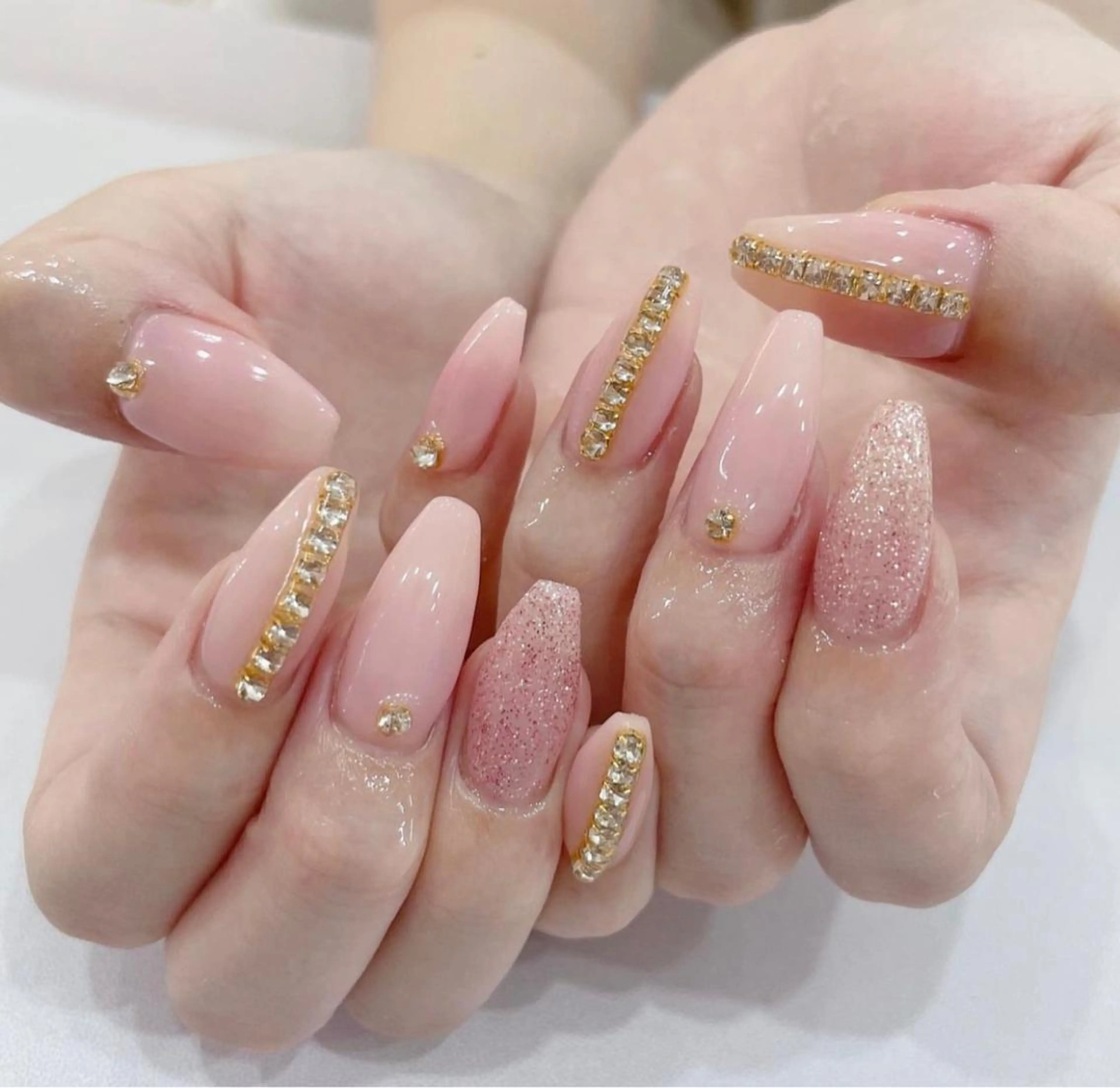 ネイル She   Nail所属・ISA_ BELLAのネイルデザイン